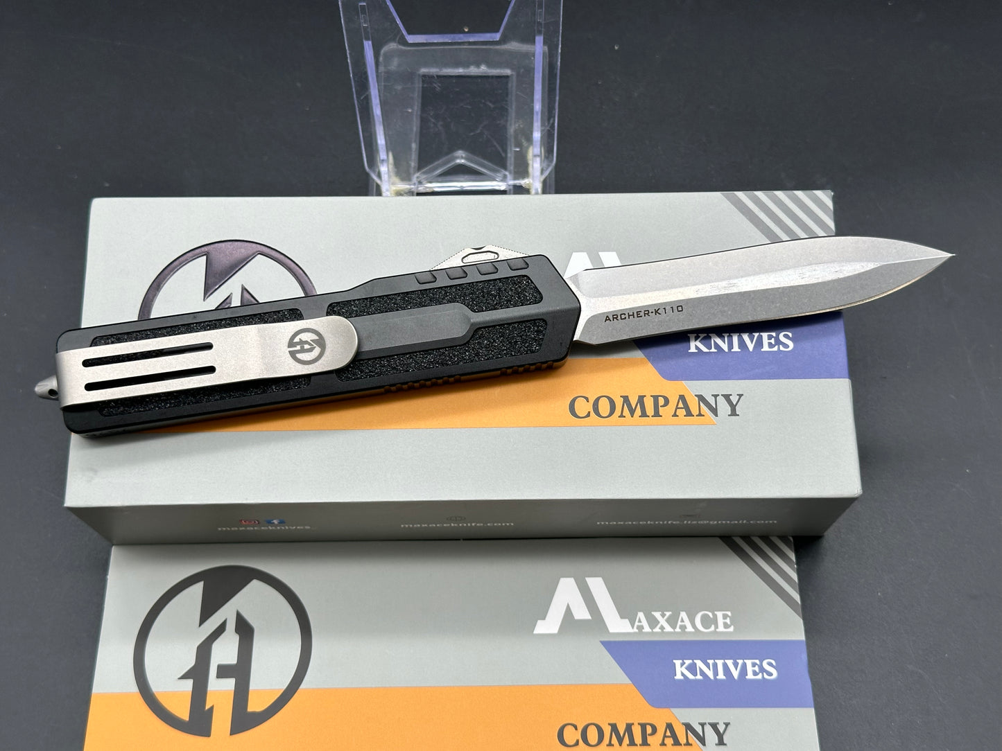 Maxace + Midnight Cat Archer OTF Black Aluminum Frame/Dagger/Satin K110