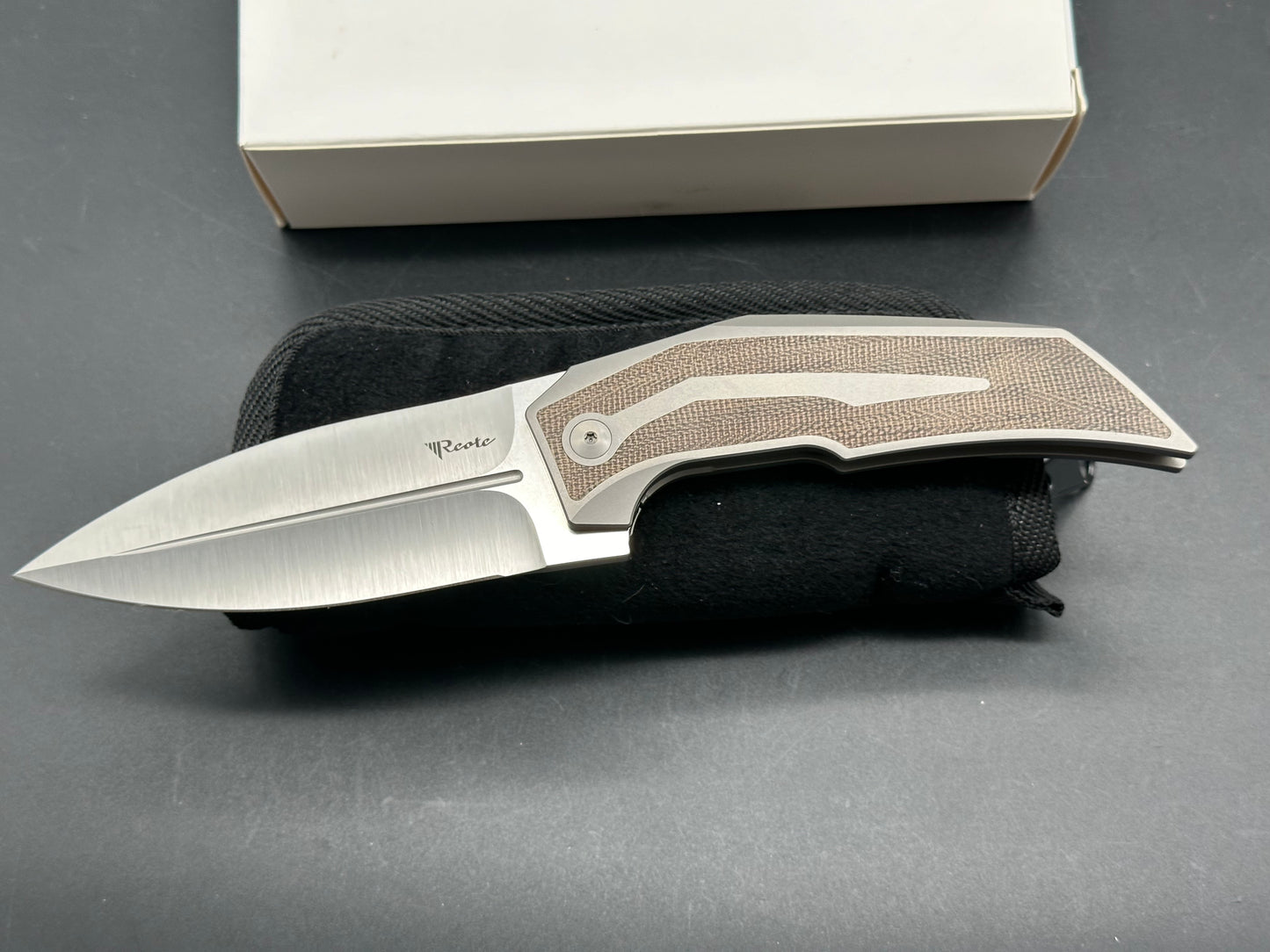 Reate Knives Tashi Bharucha T4000/Grey Ti Frame Olive Green Micarta M390 blade