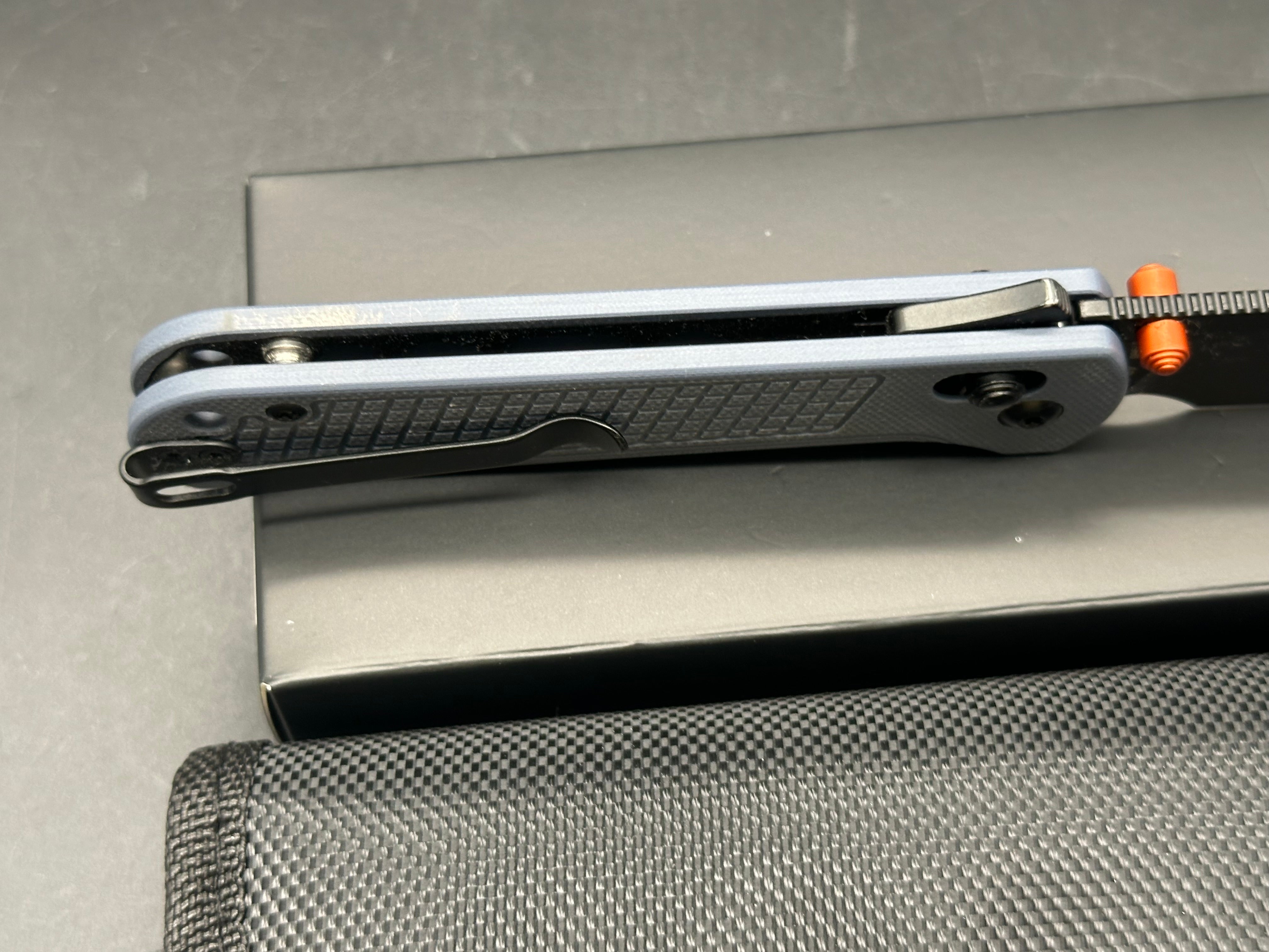 CJRB Bolt Blue G10
