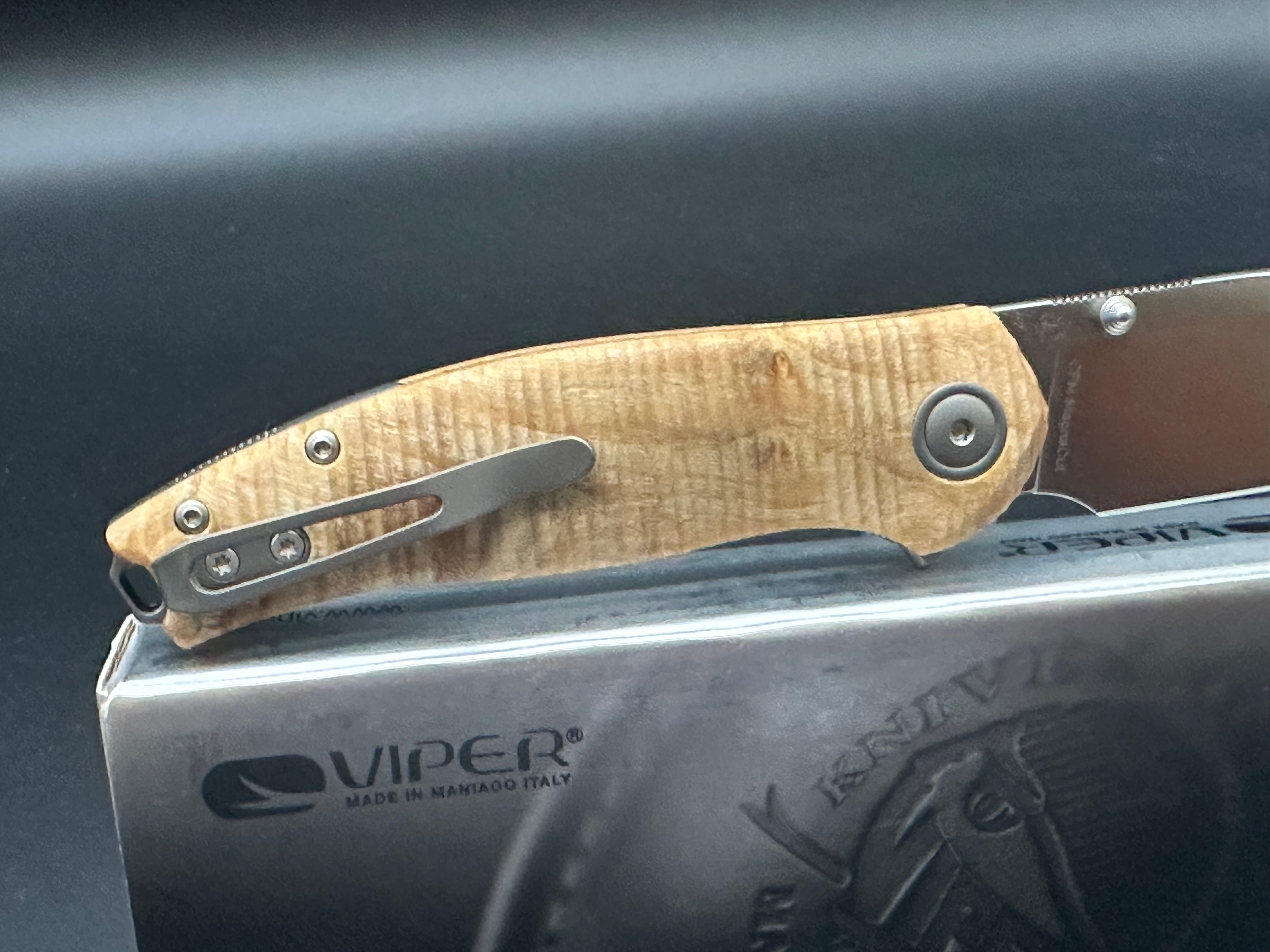 Viper Vale Magnacut Liner Lock Flamed Poplar Wood - LNIB