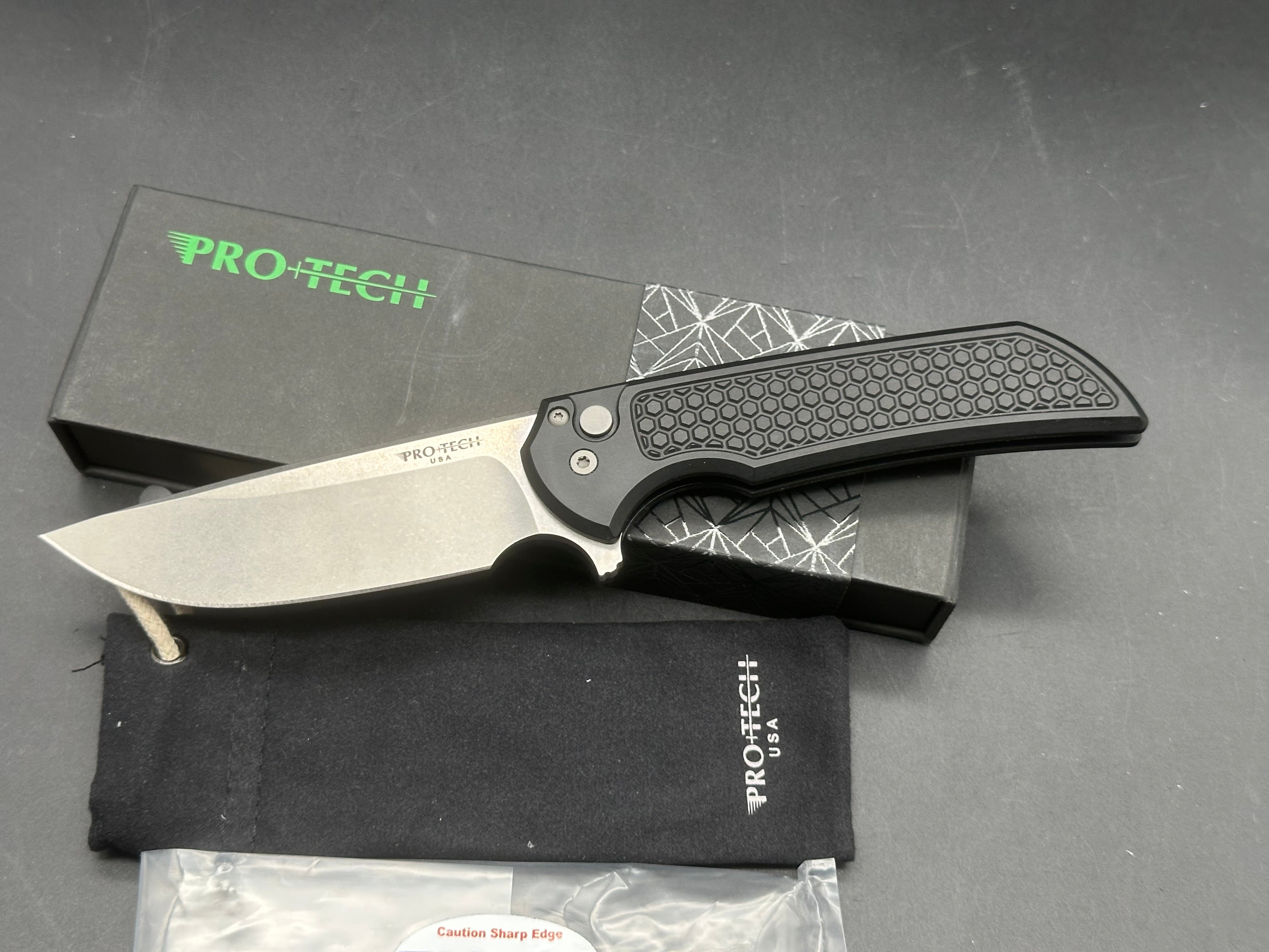 ProTech Mordax (MX105), Stonewashed MagnaCut Blade, Black Aluminum Honeycomb Textured Handles
