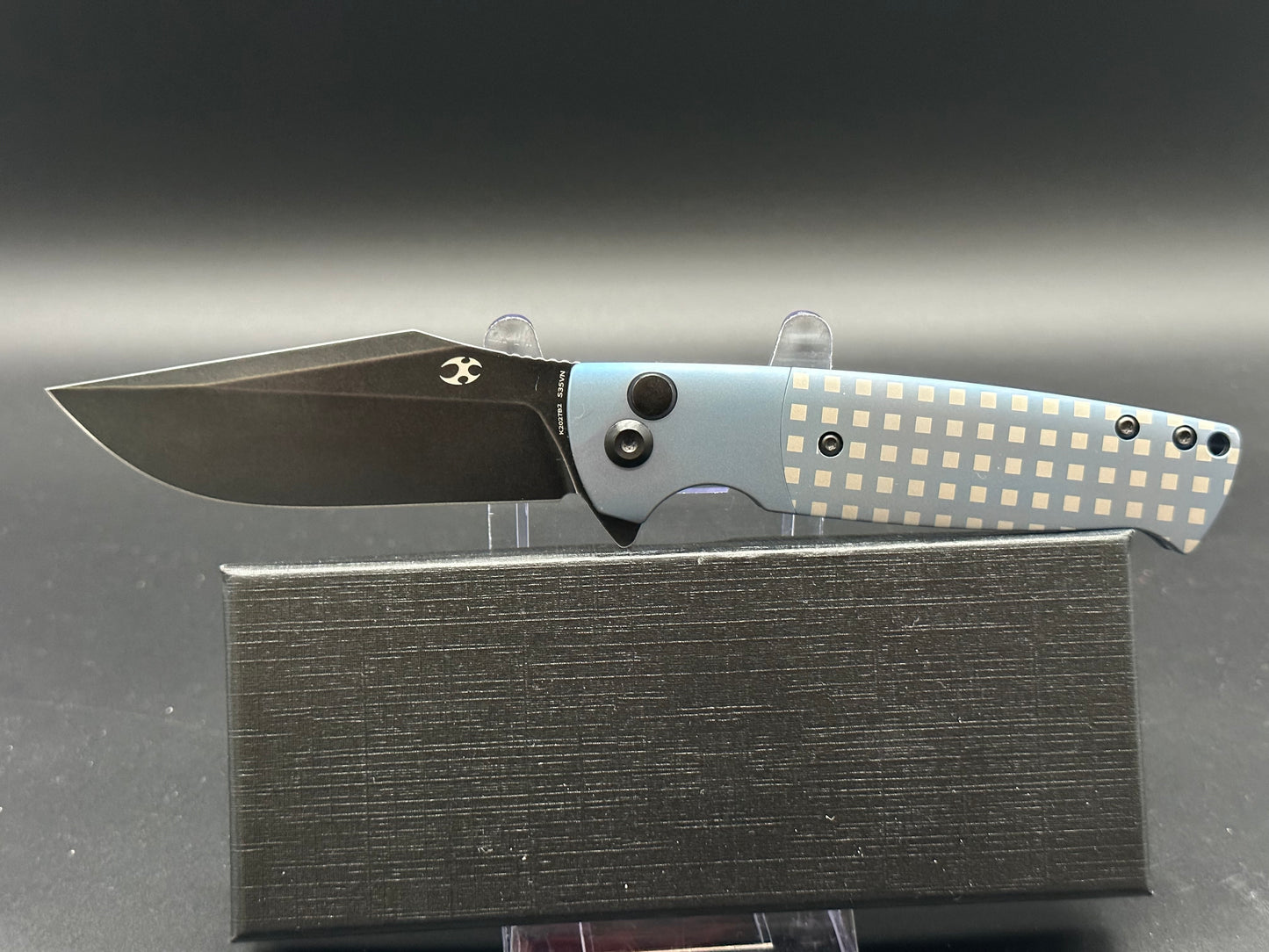 KANSEPT SHIKARI SBL BLUE TITANIUM/WHITE SQUARE HANDLE S35VN