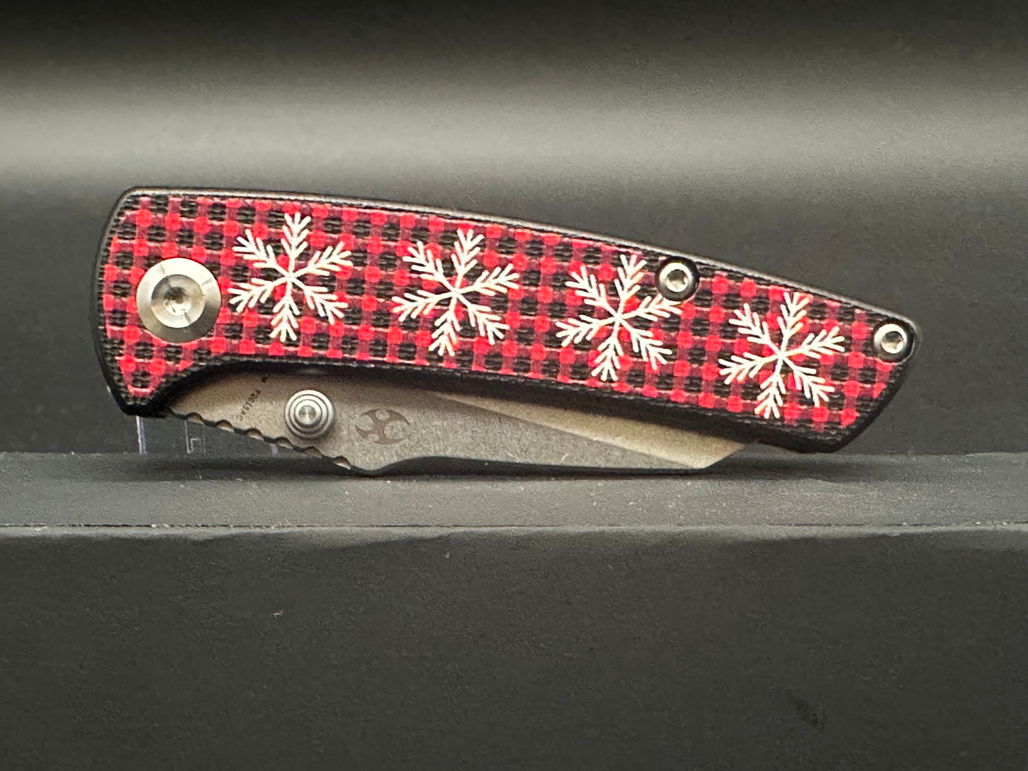 Little Main Street Plaid Red Snowflake Print Handle