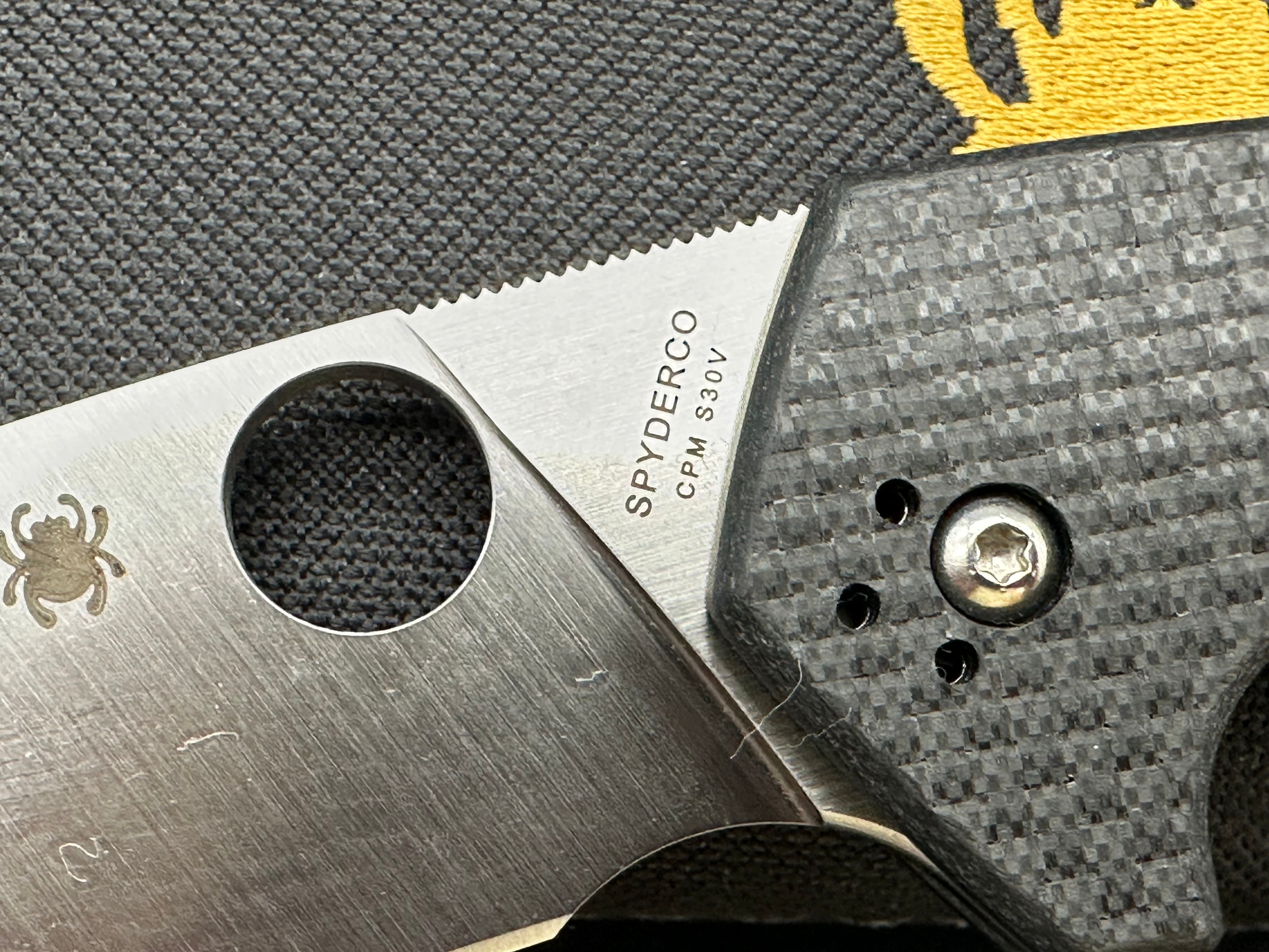 Spyderco Lai Amalgam Carbon Fiber & S30V blade