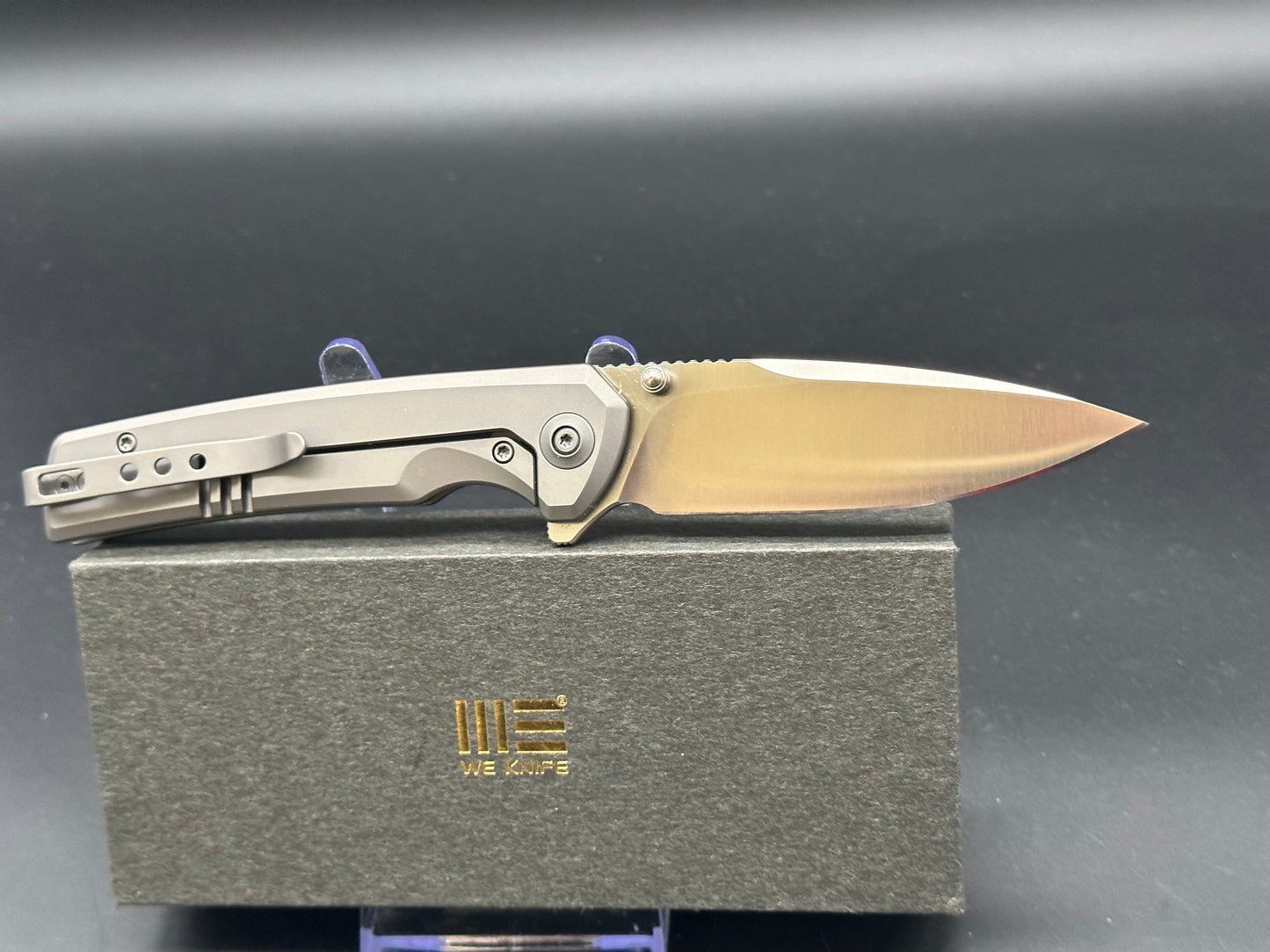 WE SUBJUGATOR GRAY TITANIUM HANDLE 20CV PLAIN EDGE SATIN