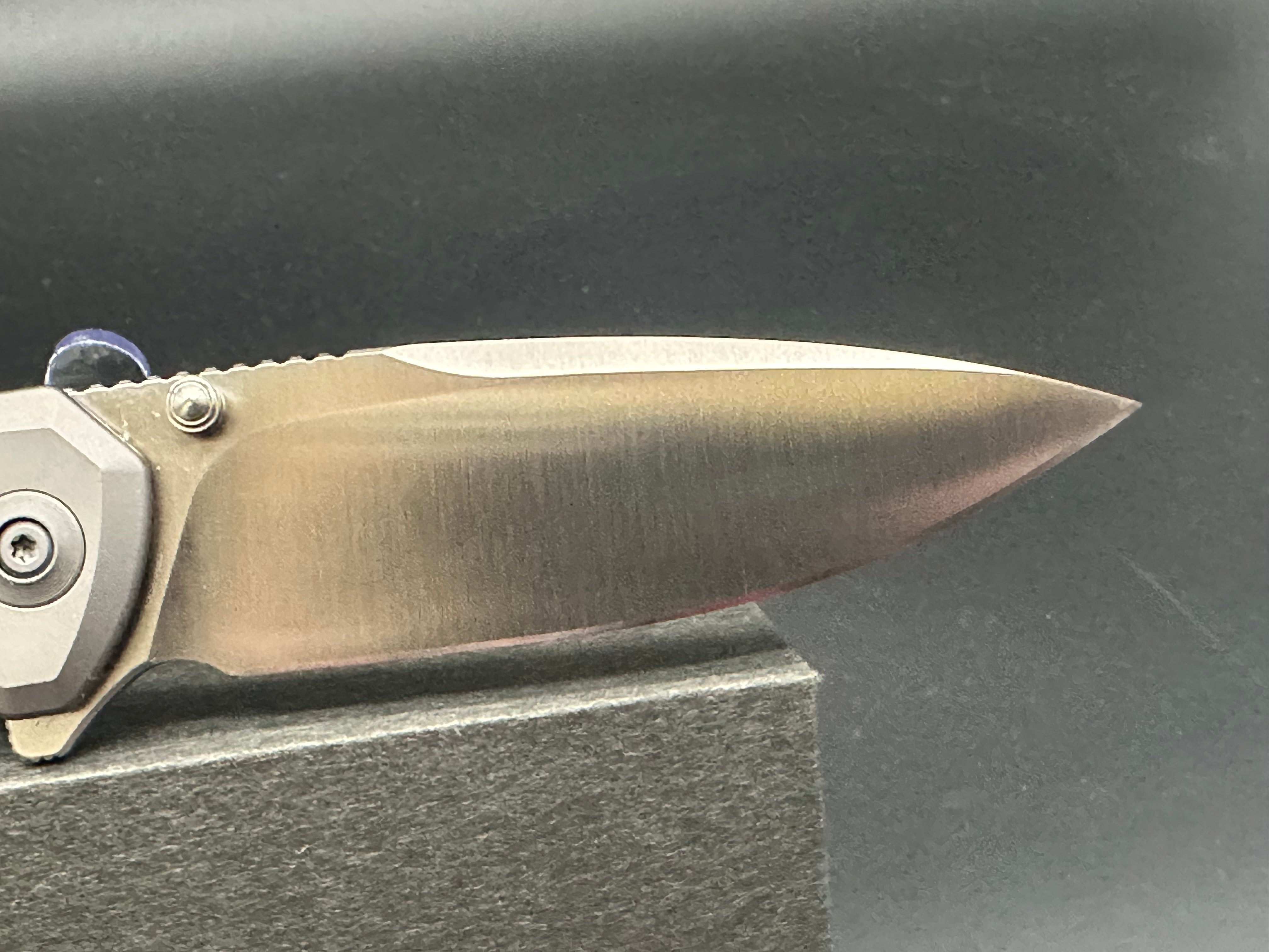 WE SUBJUGATOR GRAY TITANIUM HANDLE 20CV PLAIN EDGE SATIN