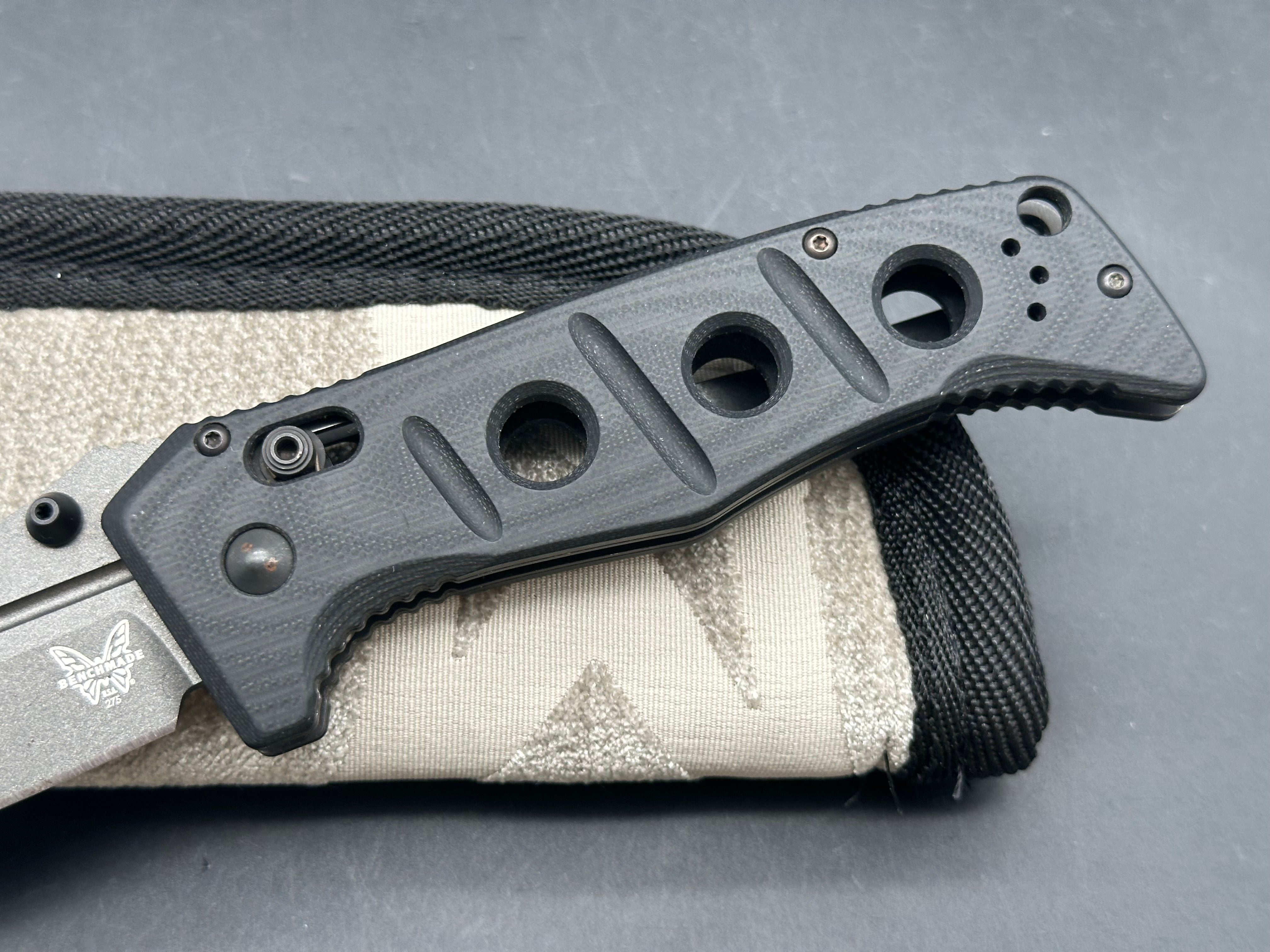 Benchmade Adamas Black G-10 Handle, Axis Lock, Gray Cerakote CPM-CRUWEAR (3.80” DP) Blade