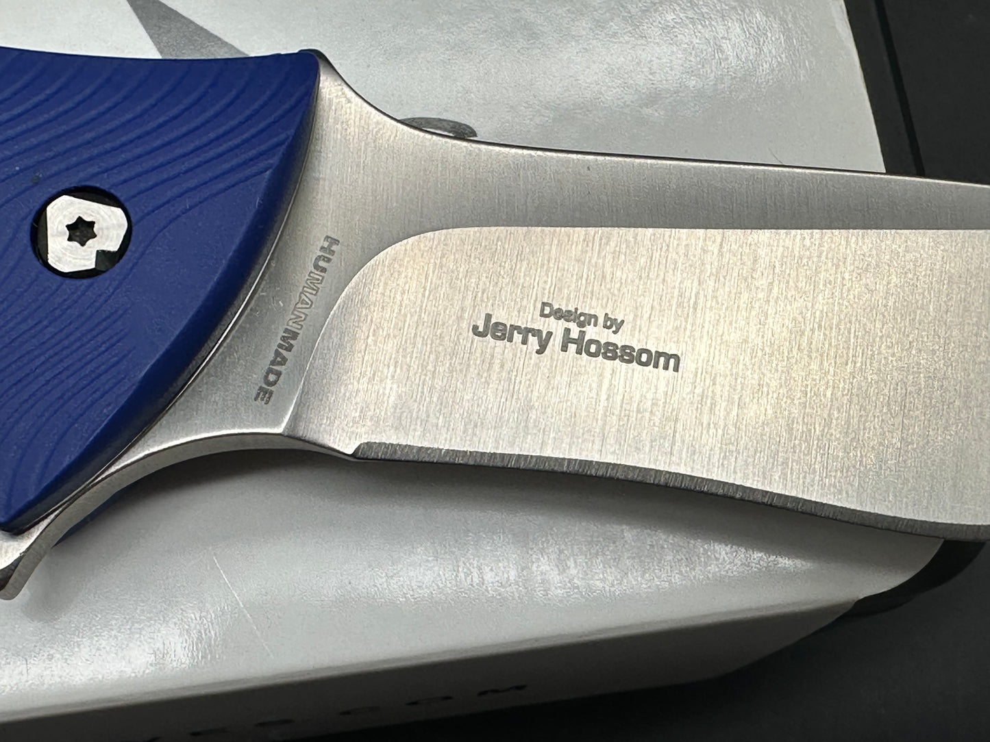 V Nives Jerry Hossom Deplorable AUS-8 Blade, Blue FRN Handles