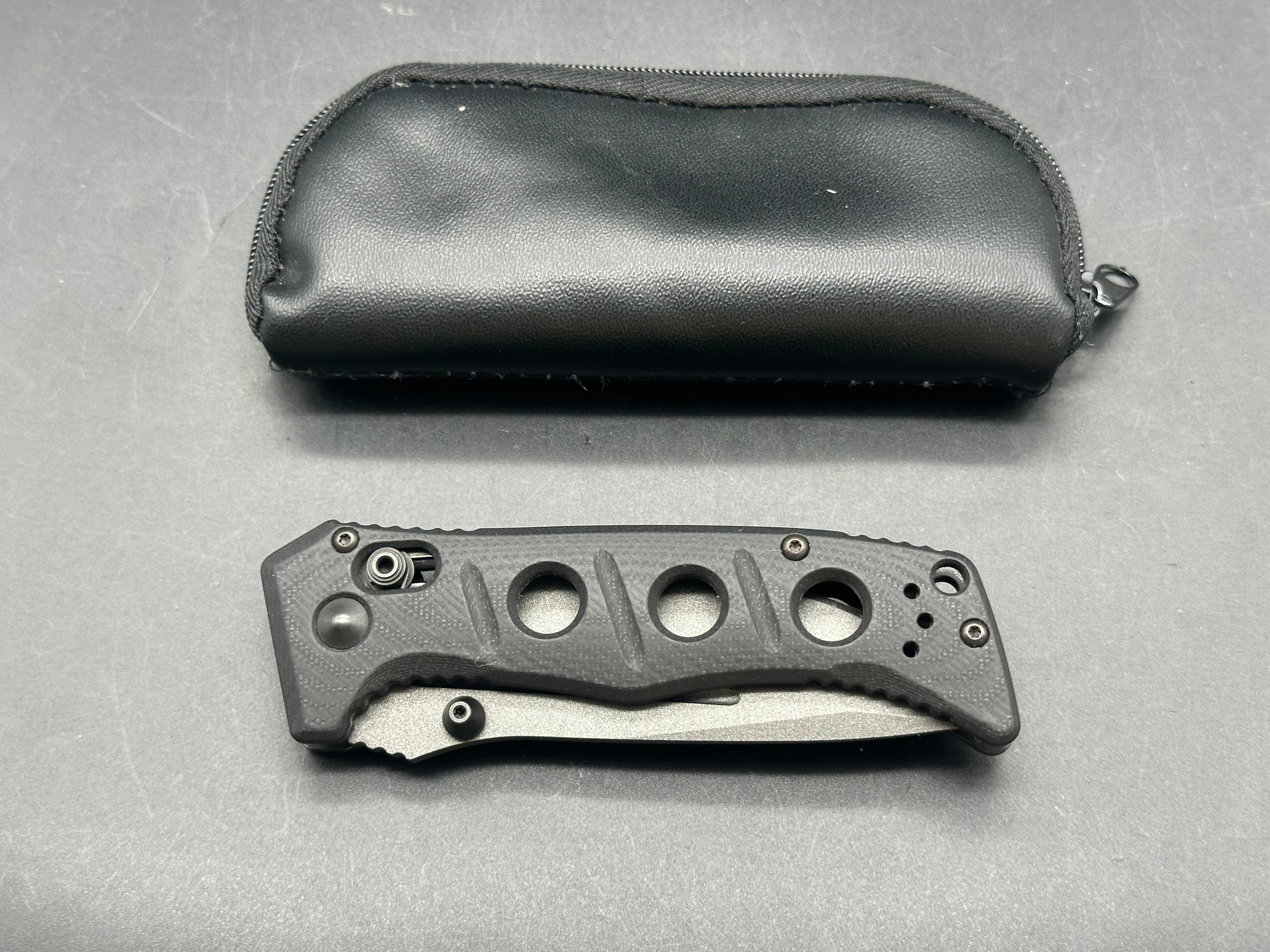 Benchmade Mini Adamas Black G-10 Handle Gray Cerakote CPM-CRUWEAR (3.30” DP) Blade