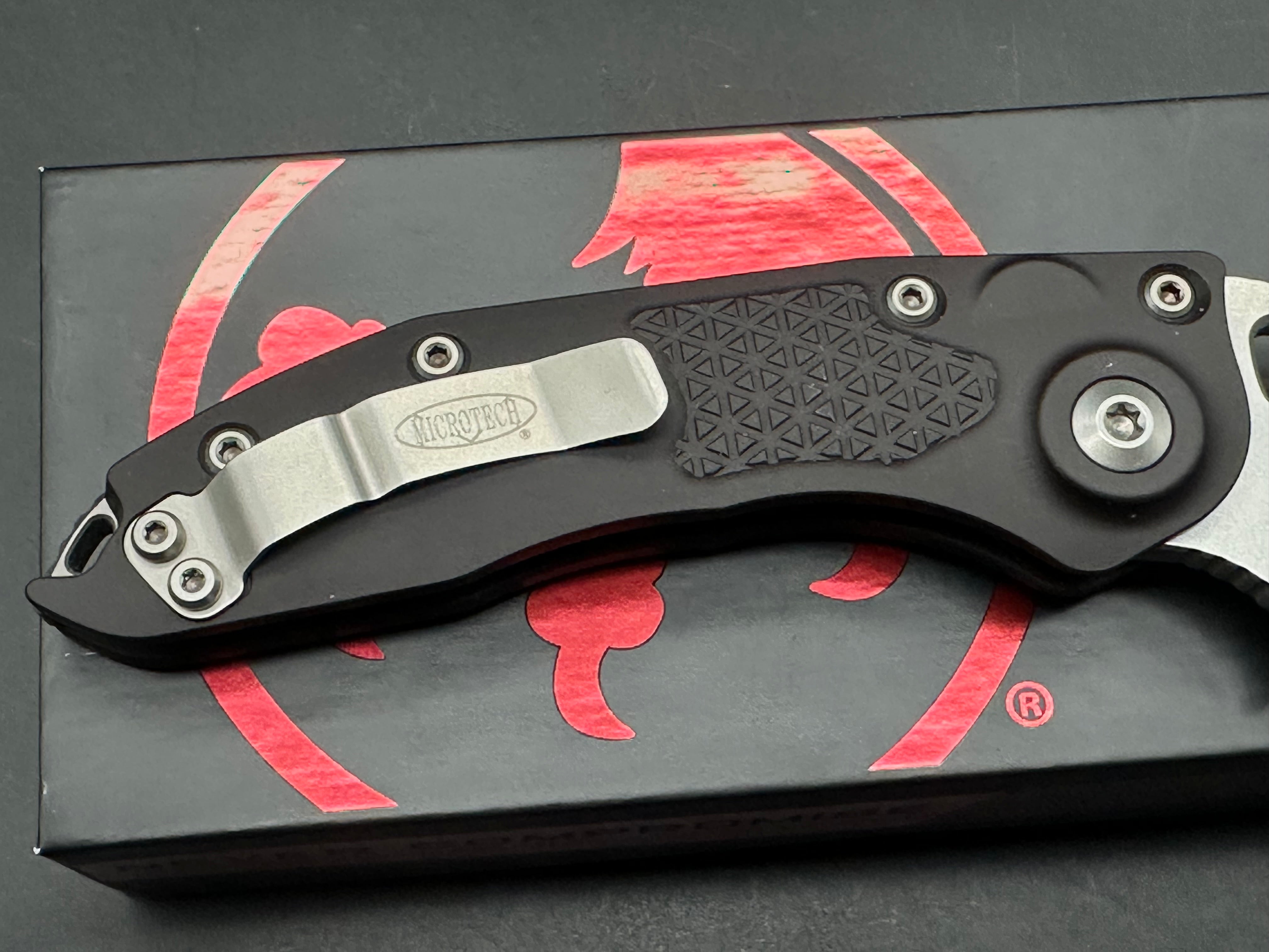 Microtech Stitch Automatic stone wash blade