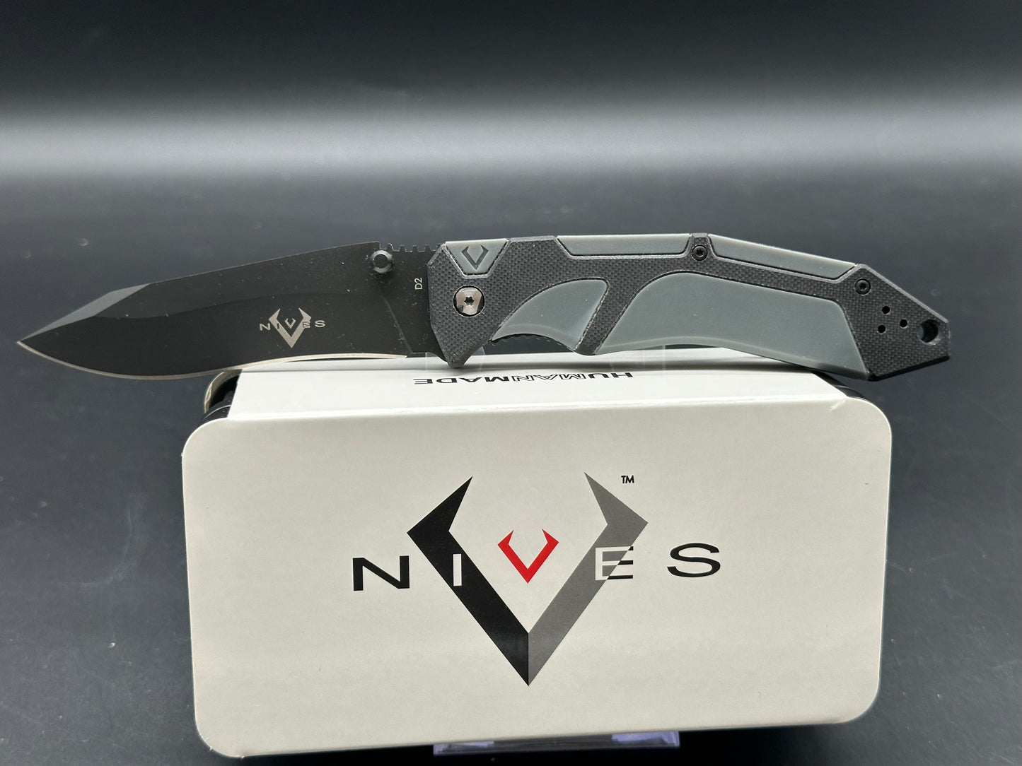 V Nives Fractal Assist Spring Assisted Knife Black/Gray G-10