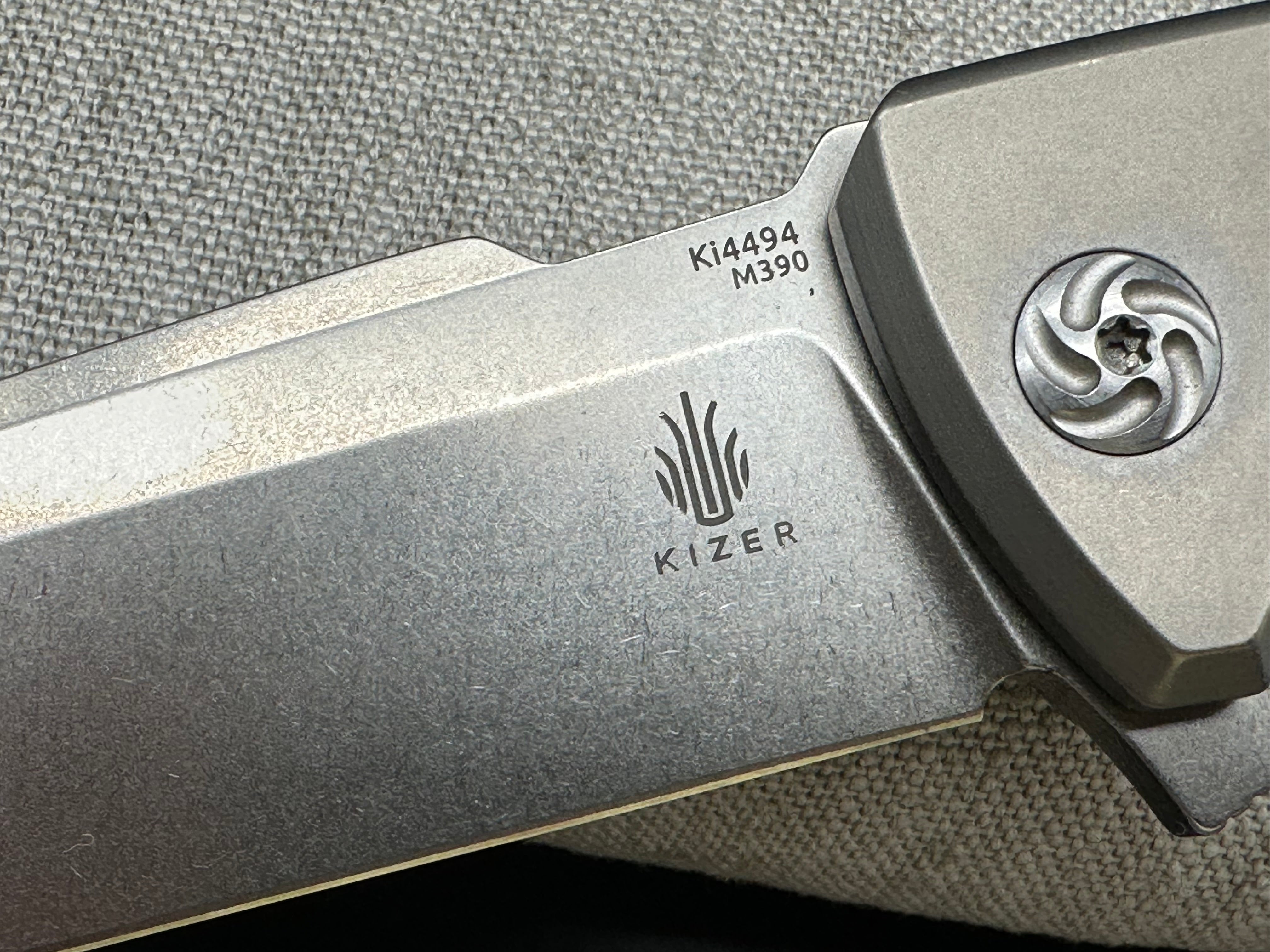 Kizer Mjolnir Titanium Handle, Bohler M390 (3.75” SW DP) Blade