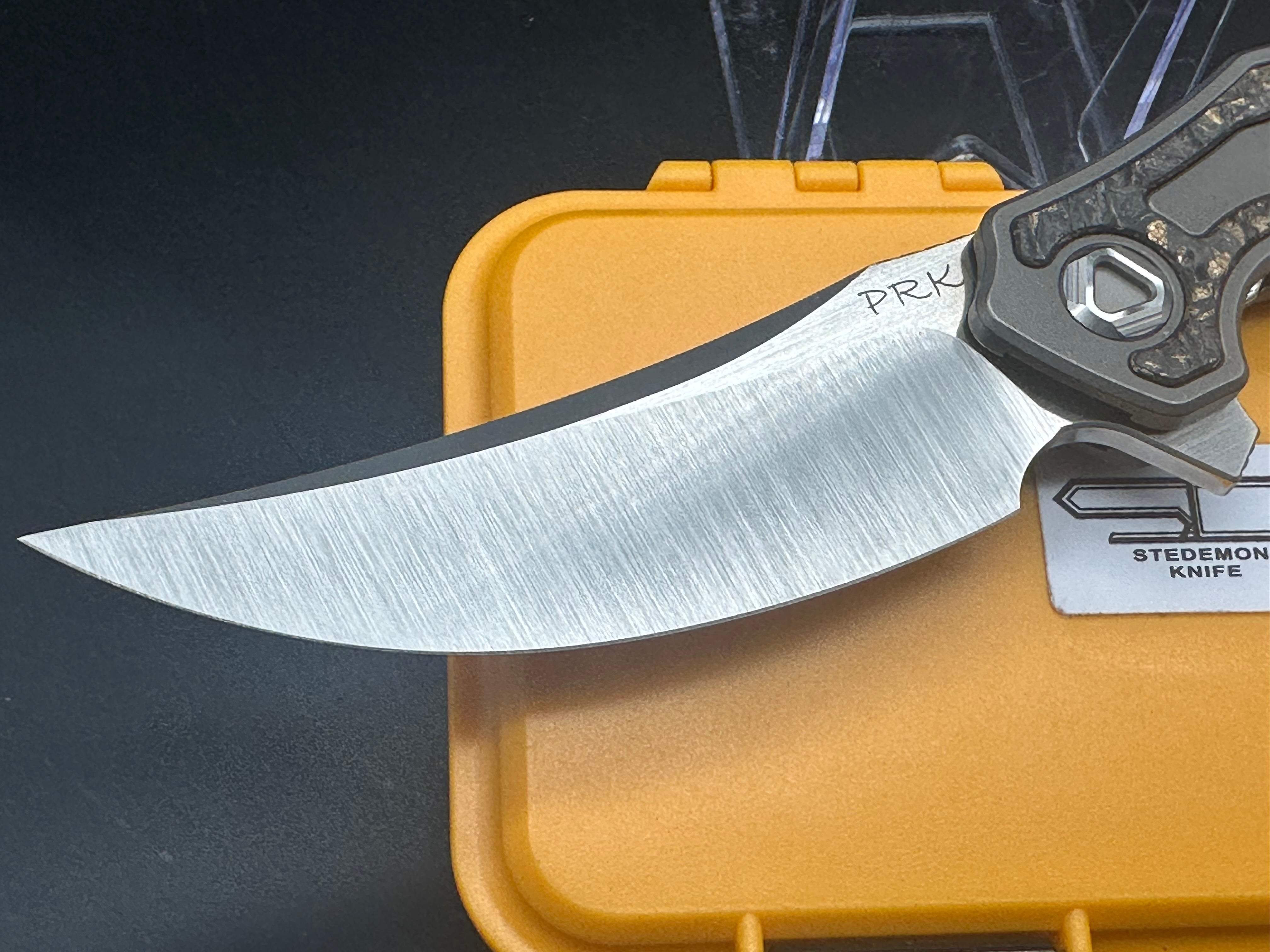 Stedemon PRKI Frame Lock Knife Black CF/Gray Titanium