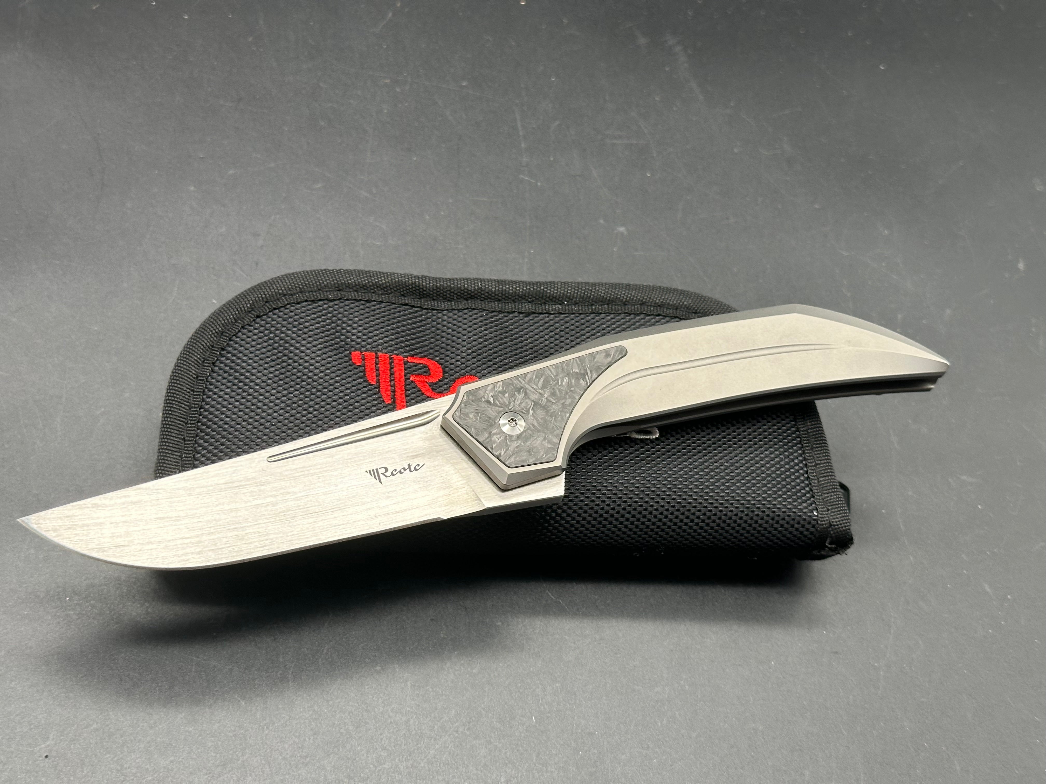 Reate Knives + Tashi Bharucha - The Future/Grey Ti Frame (Integral)+ Carbon Fiber Inlays