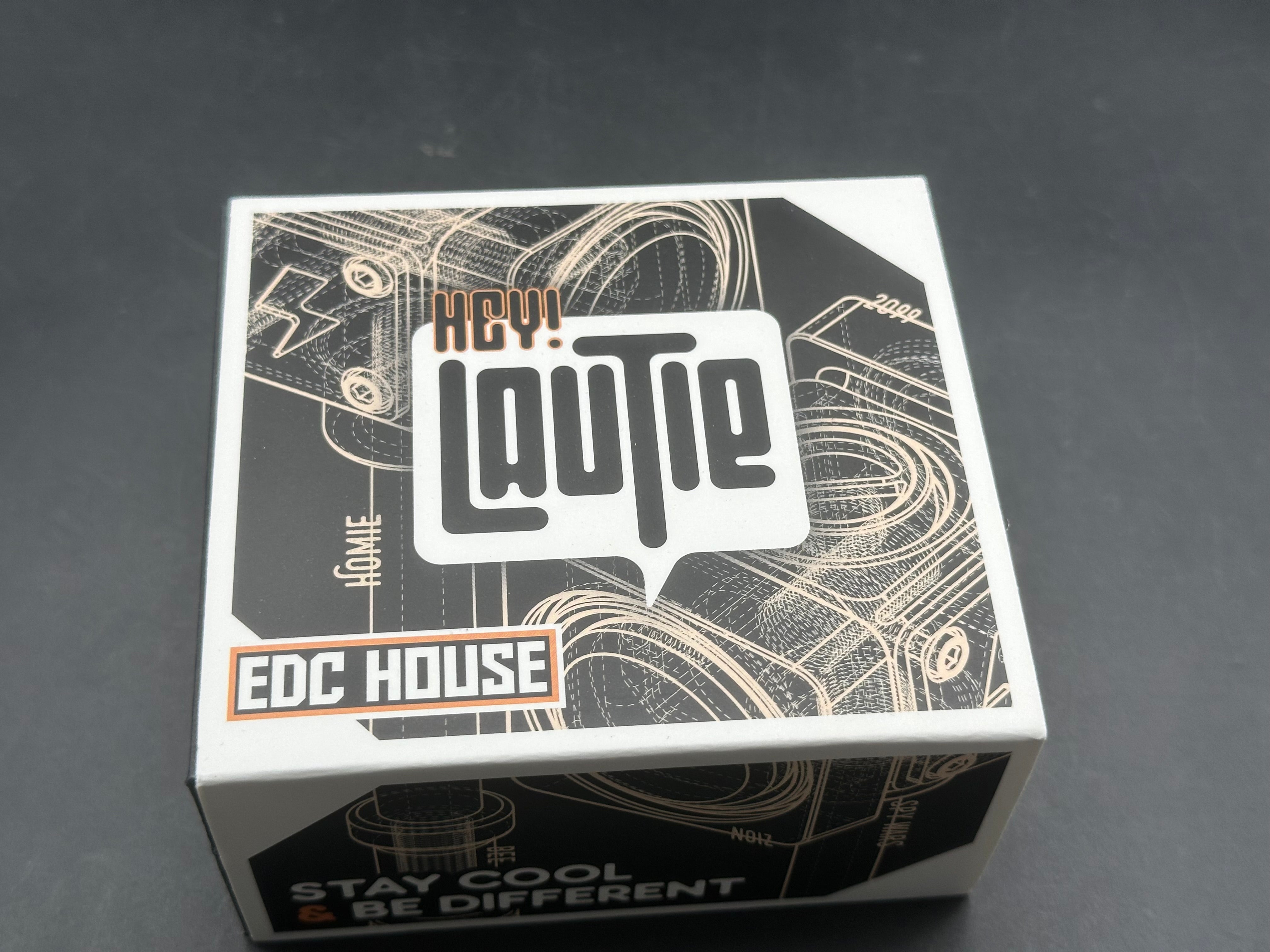 Lautie X Urban zirconium shuffle