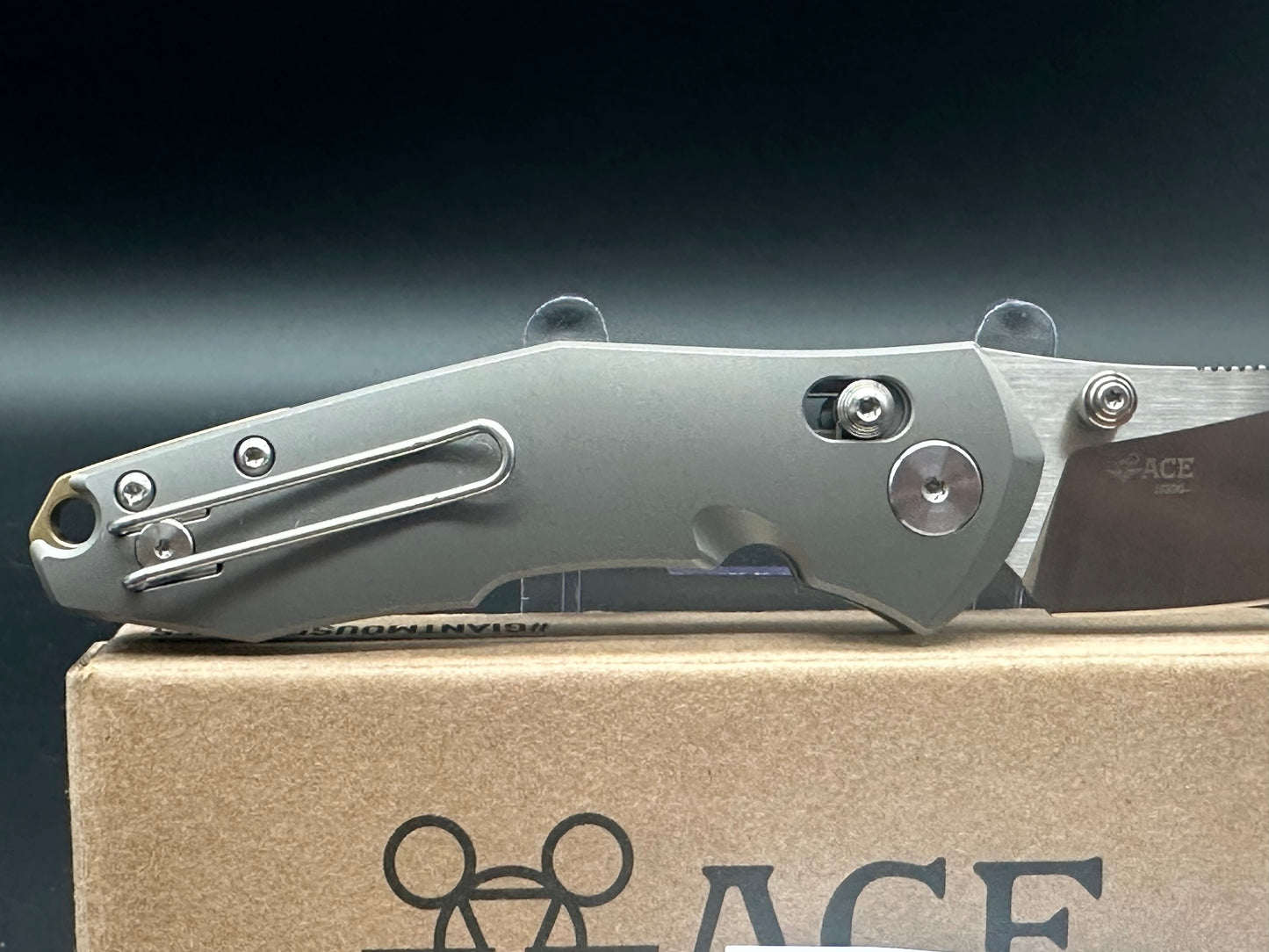 Giant Mouse Ace Nazca cross bar lock full titanium M390