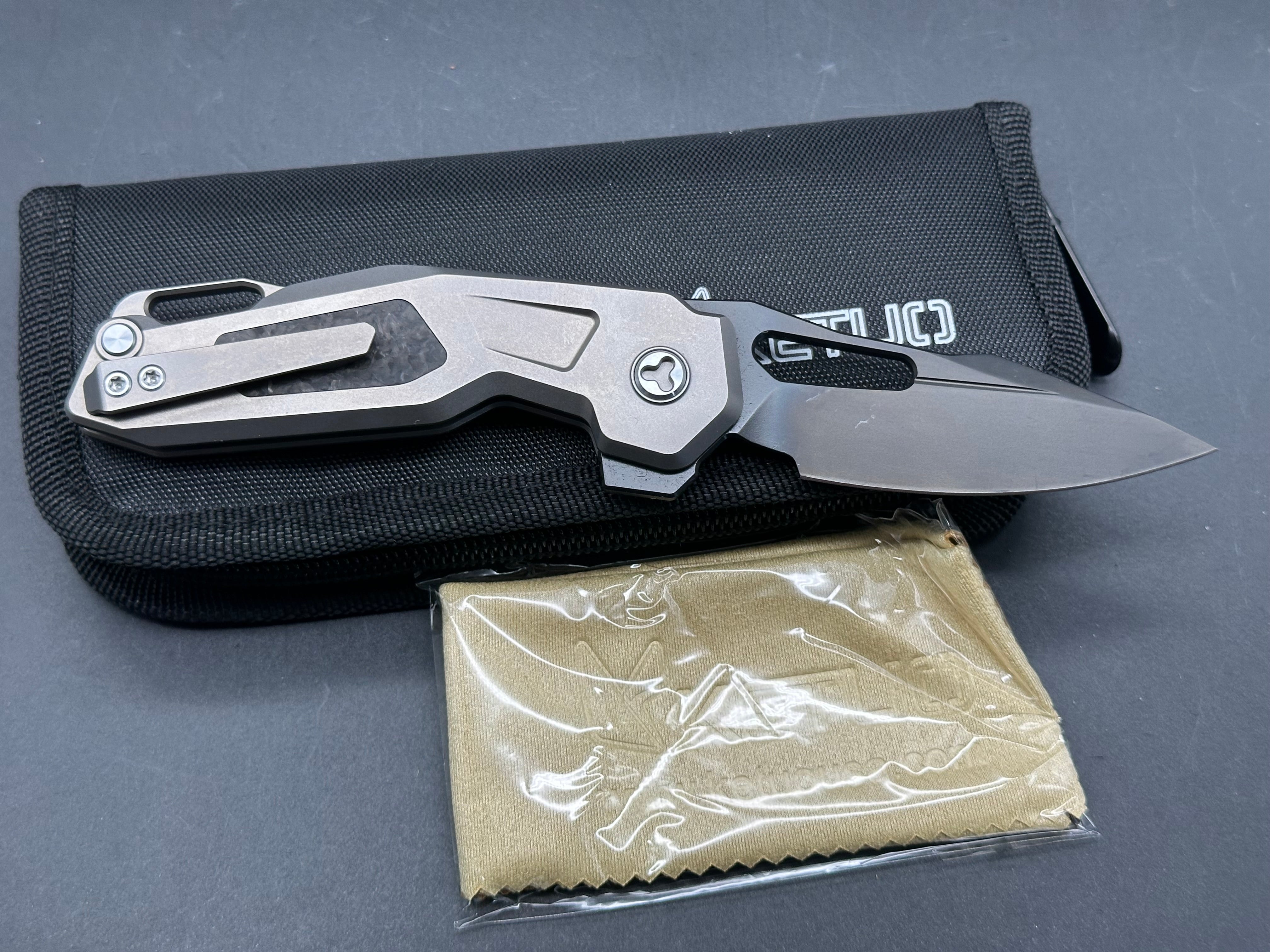 Ketuo Knives - Mini Griffin (Prototype 3 of 3)/Grey-Silver Milled Ti Frame + Shred Carbon Fiber Inlays