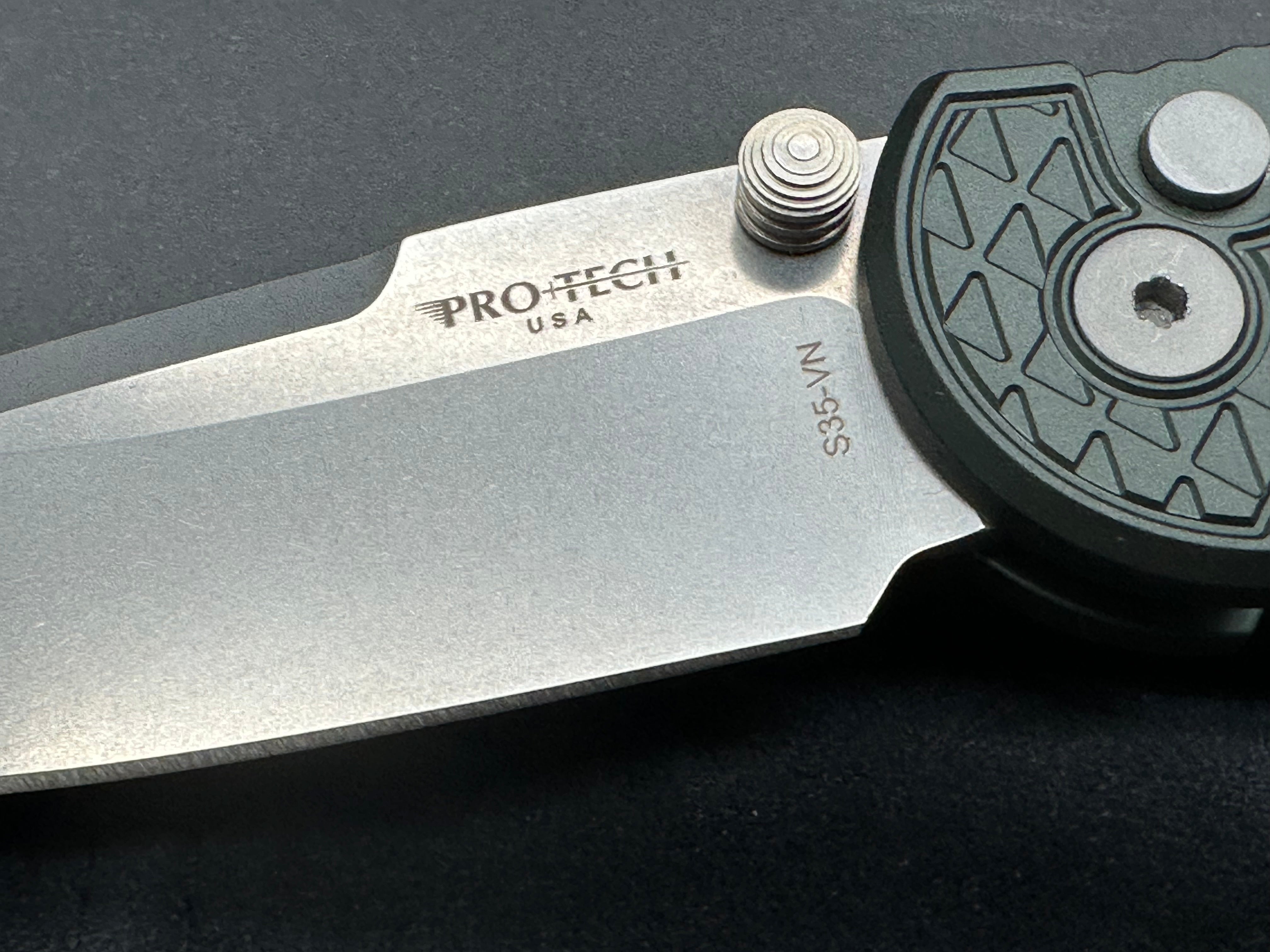 ProTech TR-3 Integrity 3.5" CPM S35VN Stonewash Blade with Dark Green Relic Aluminum Scales