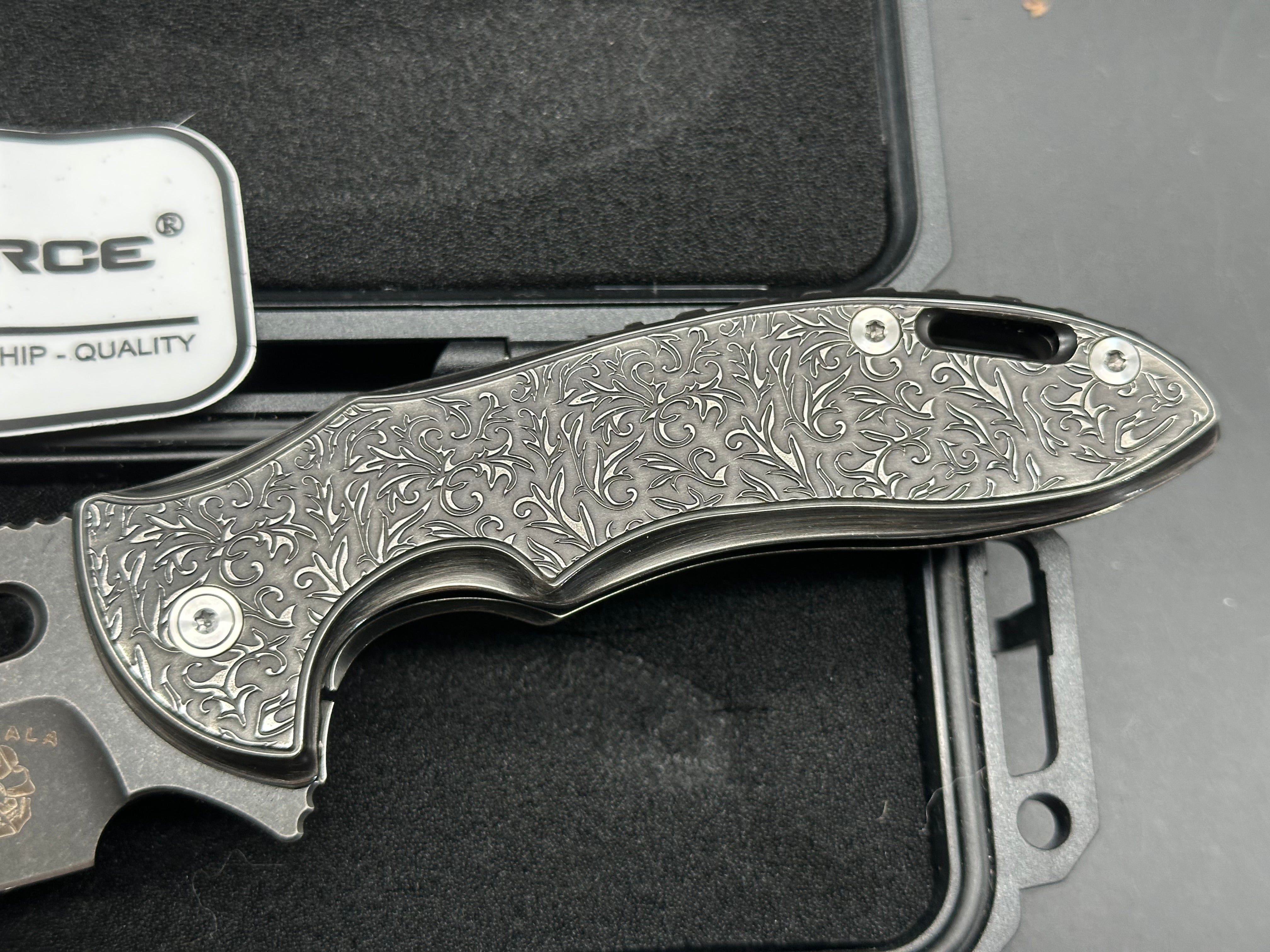 Mechforce + Ricky Lala - Sentry/Black PVD "Scroll Etched" TI Frame/Clip Point/Black PVD M390