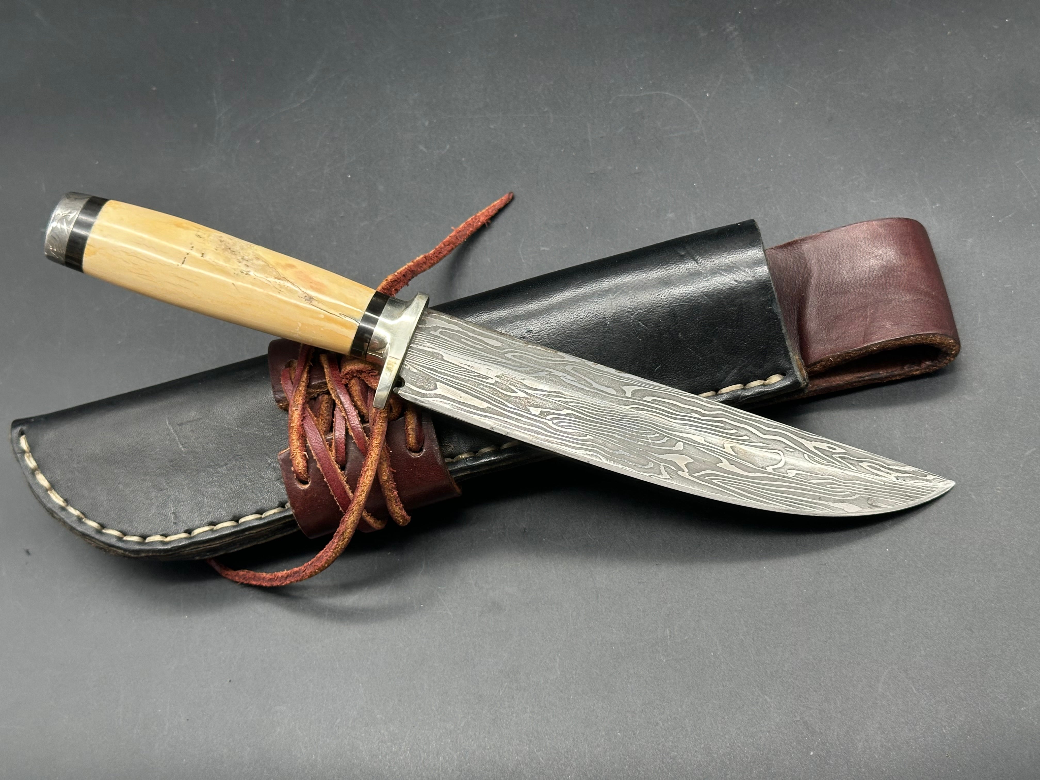 Rob Patton Custom Fighter mammoth ivory grip withDamascus butt cap