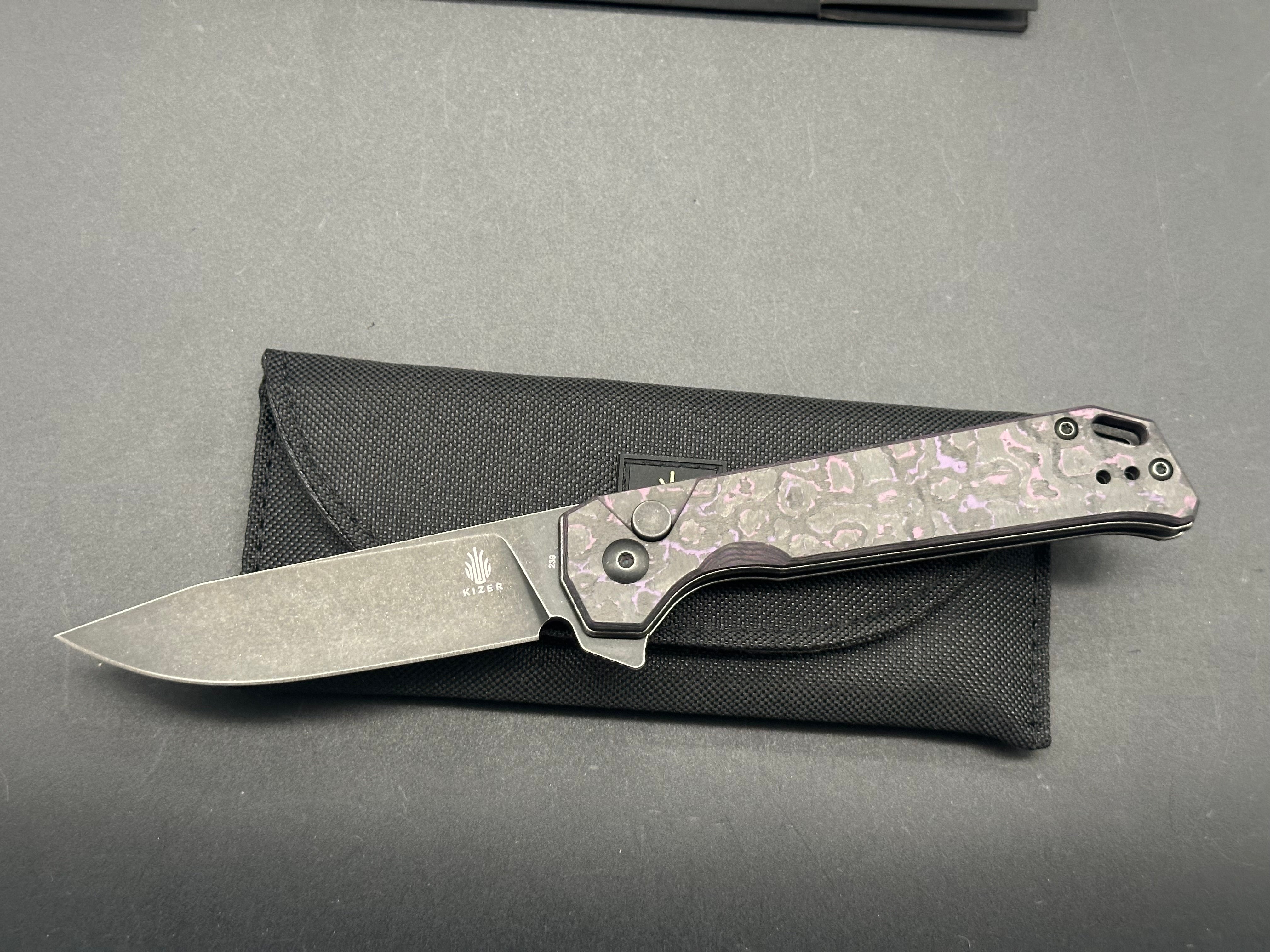 Kizer Begleiter2 Azo Button Lock Knife Purple/Black Fat Carbon