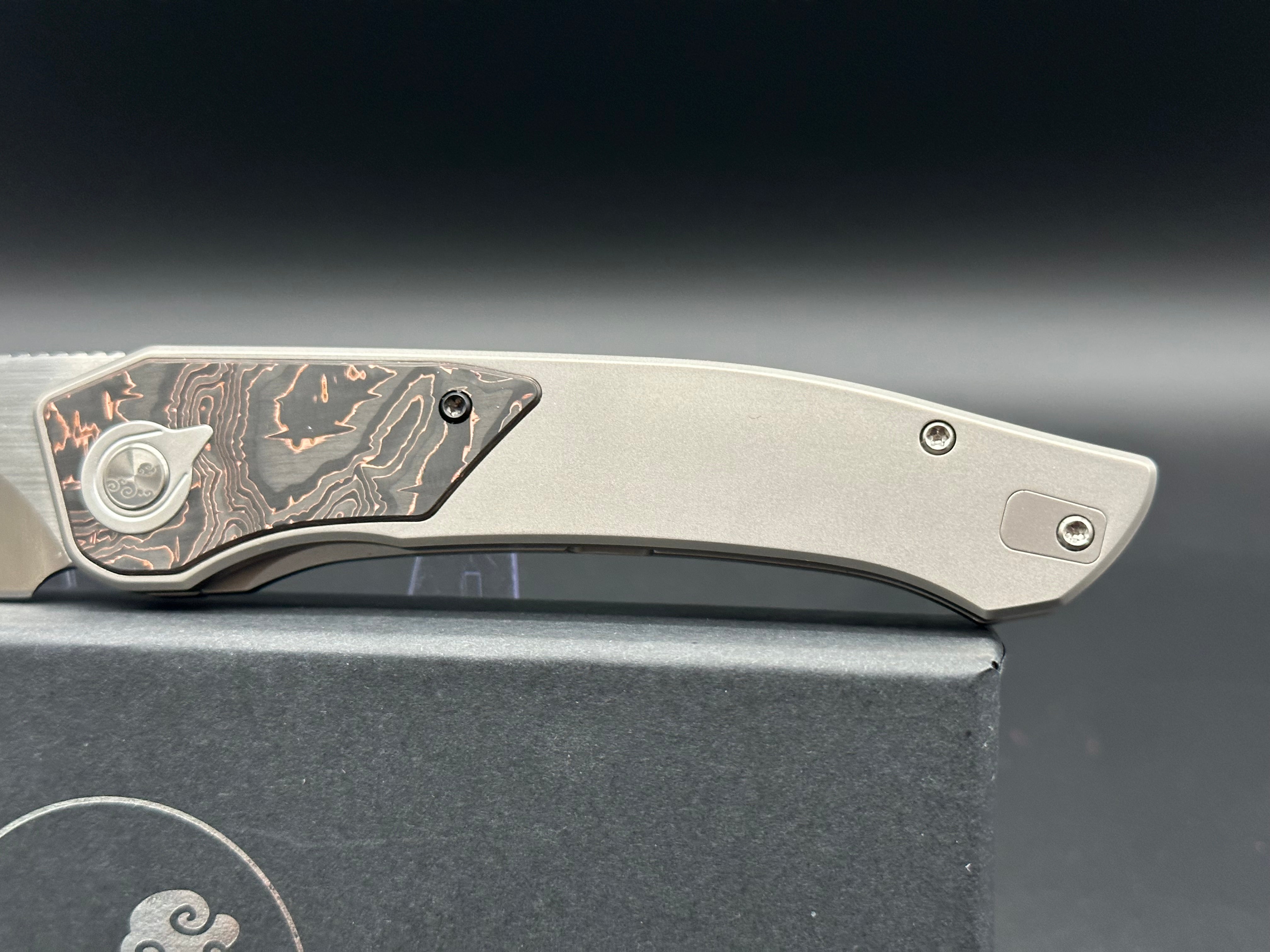 Caelum Blade Designs “Ari” copper/CF scales w/S90V blade