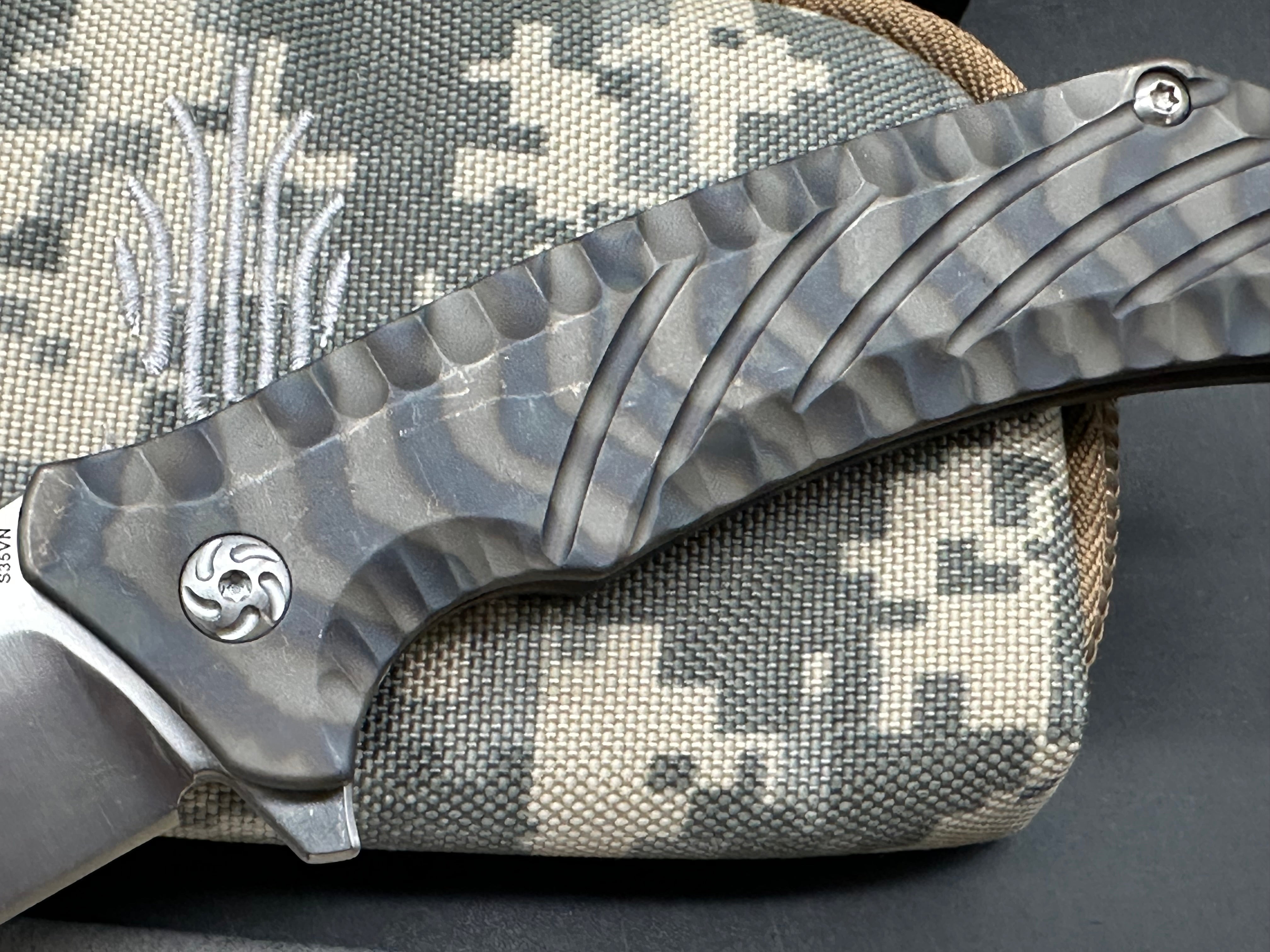 Kizer Nomad Dirk Pinkerton design 3.75 trailing point, flat grind, satin CPM-S35VN upswept blade