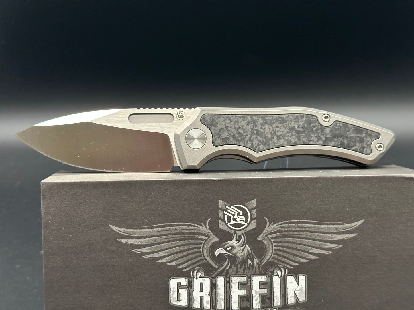 Griffin Company Scout F3 titanium/CF handle w/M390 blade (marks on clip)