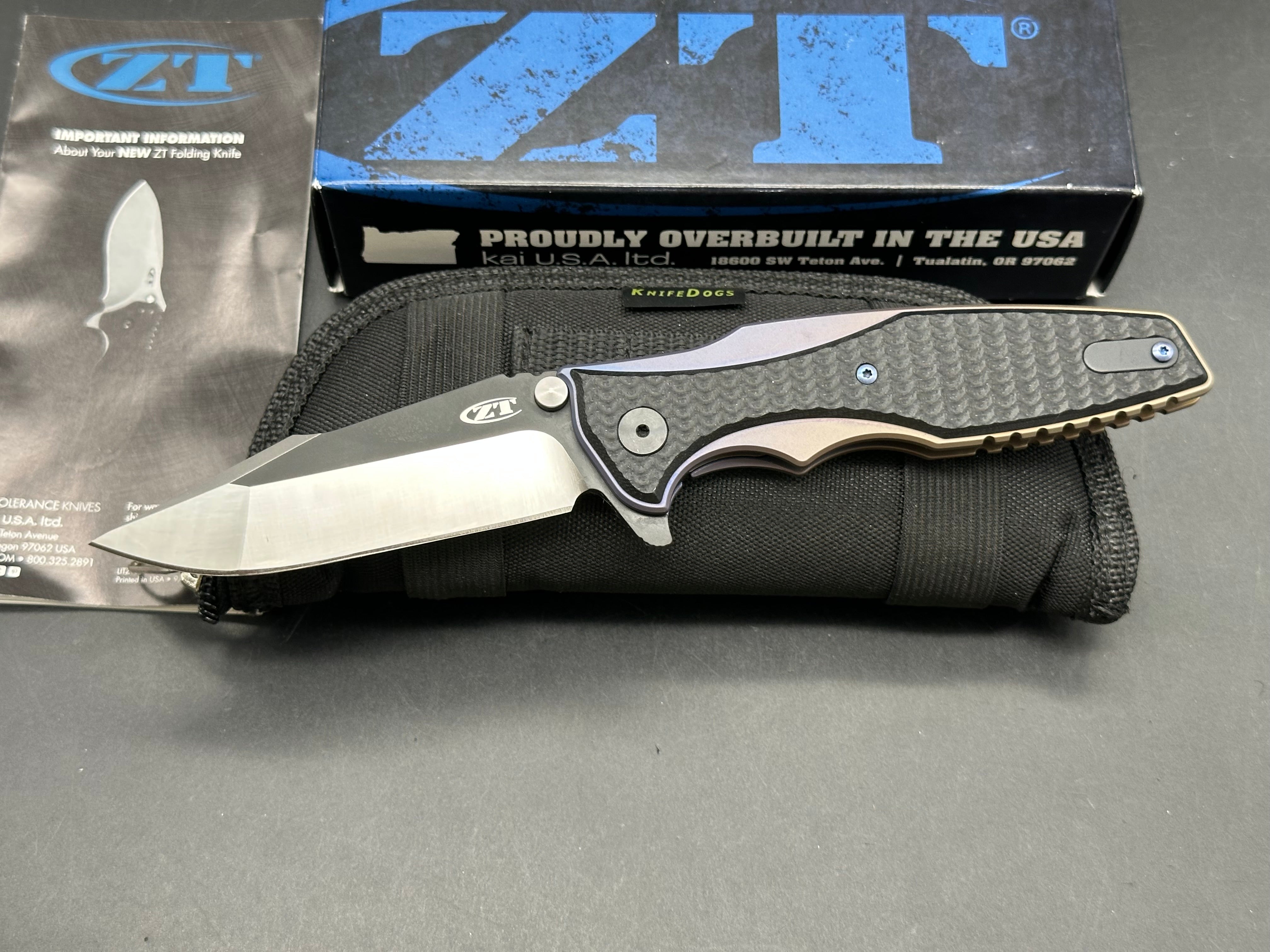 Zero Tolerance ZT 393 Rick Hinderer design. Hinderer Maximus inspired. 3.5 inch flat grind, bead blasted, two tone CPM-20CV blade
