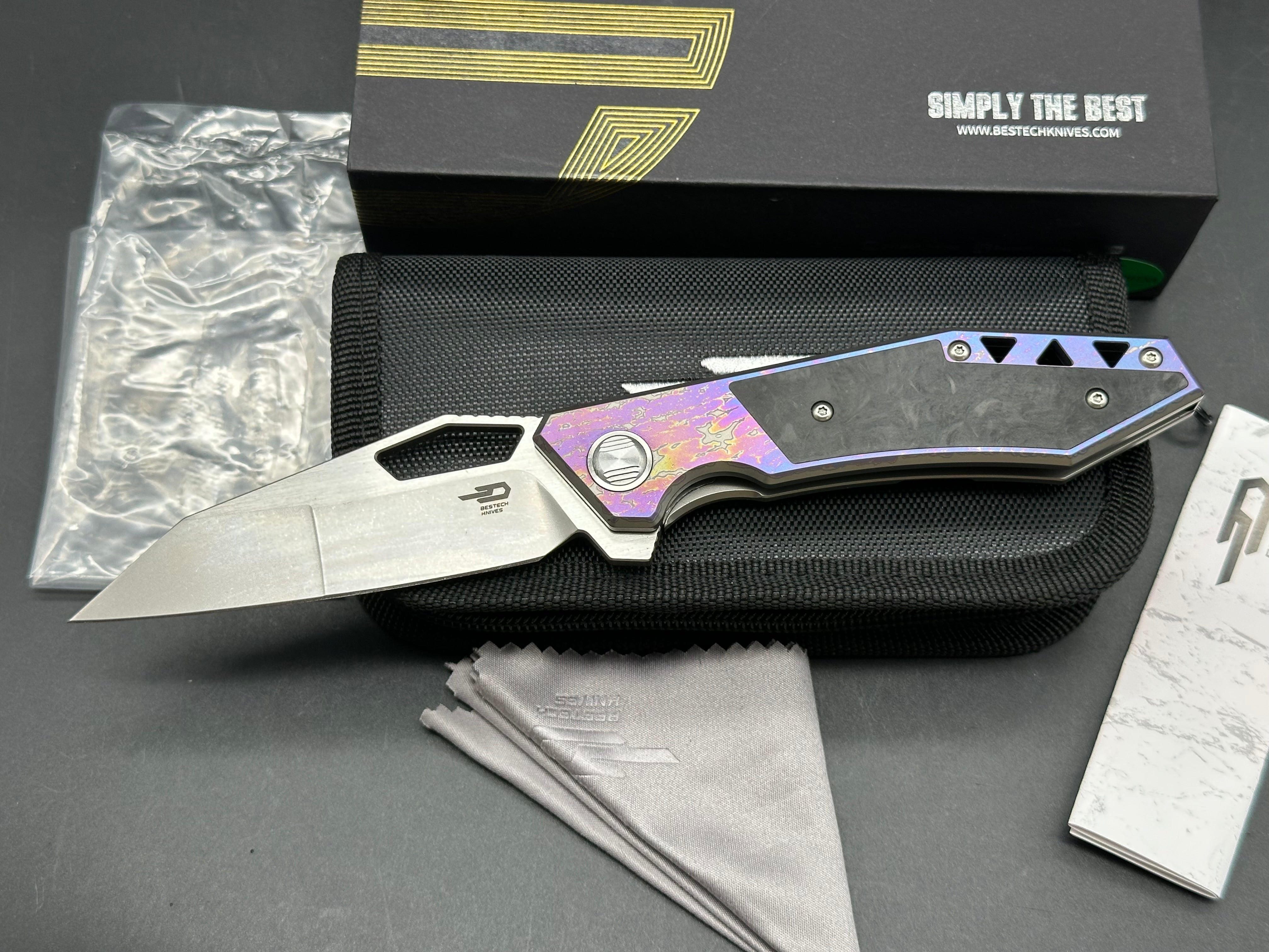 Bestech Fractal 3.5 inch combined hollow and flat grind CPM-S35VN blade. Anodized titanium scales