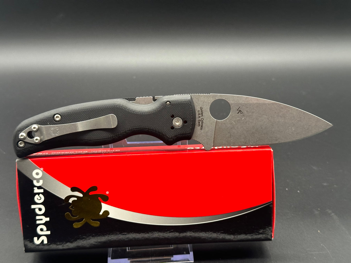 SPYDERCO SHAMAN KNIFE BLACK G-10 HANDLE STONEWASHED CPM S30V PLAIN EDGE C229GP