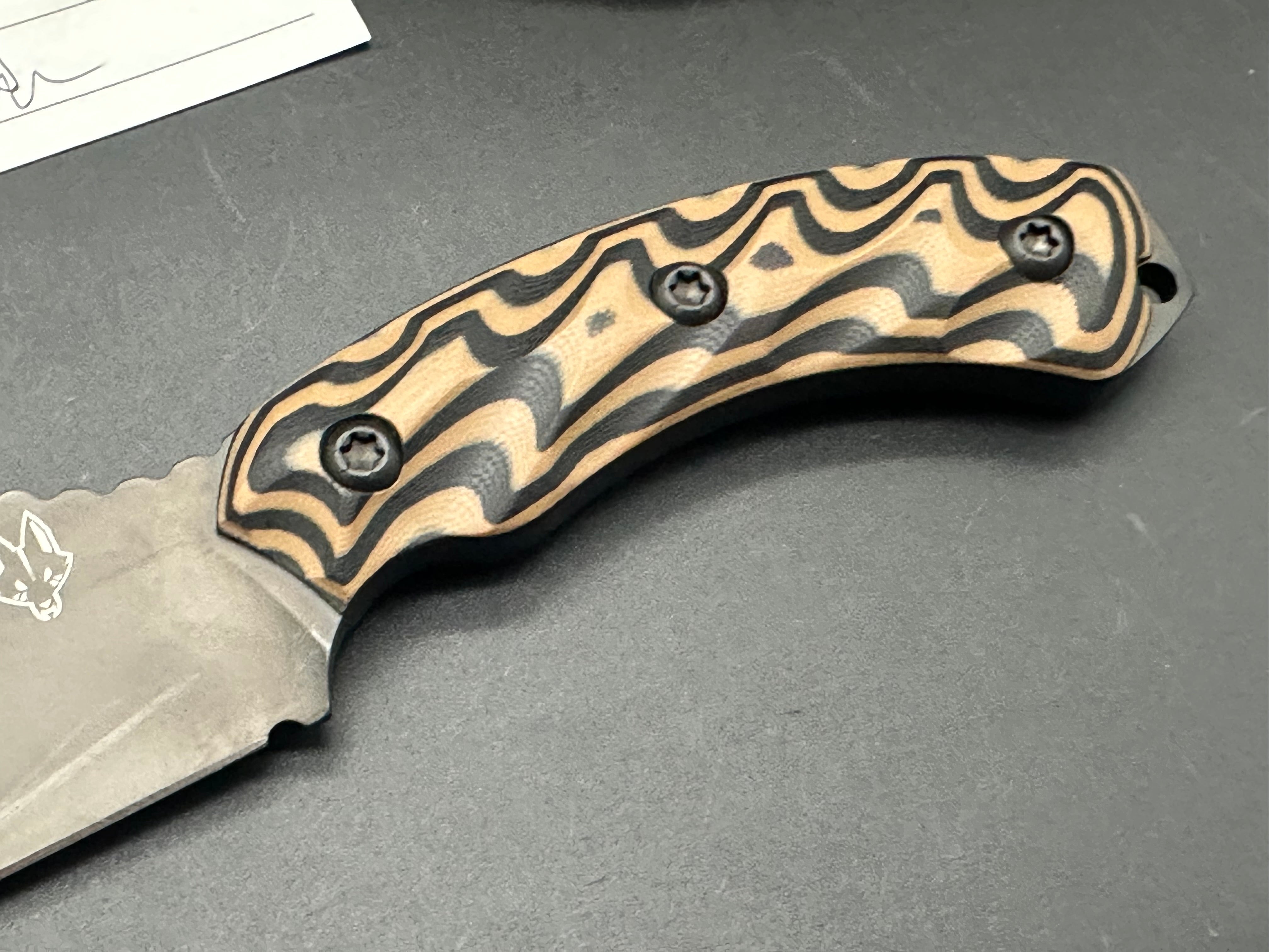 Zac Bown's Southern Grind JACKAL™ BLACK & TAN G10 | BLACK DROP POINT, BLACK SHEATH