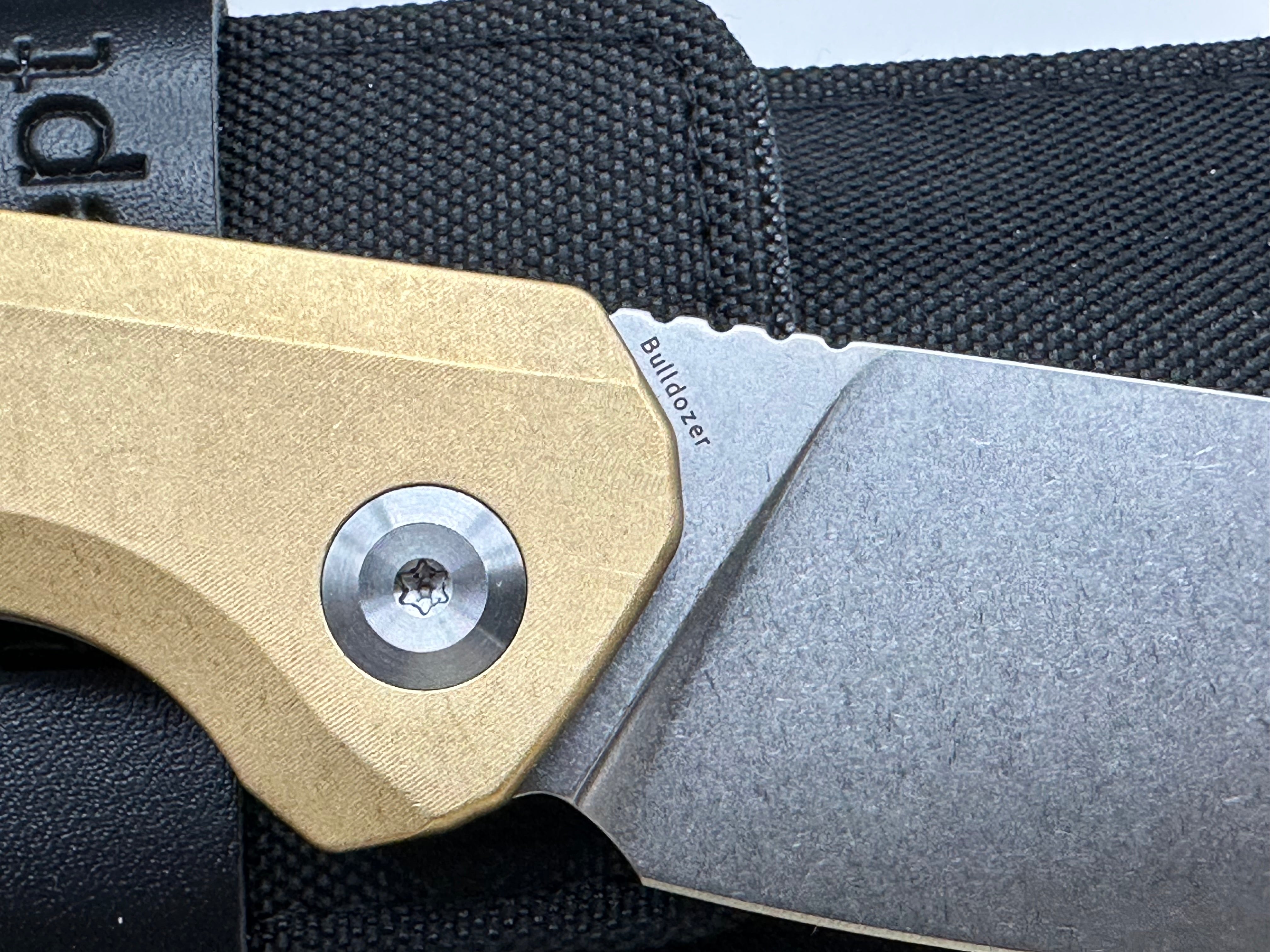 Kansept Bulldozer: Kim Ning design. 3.56 inch flat grind CPM-S35VN blade