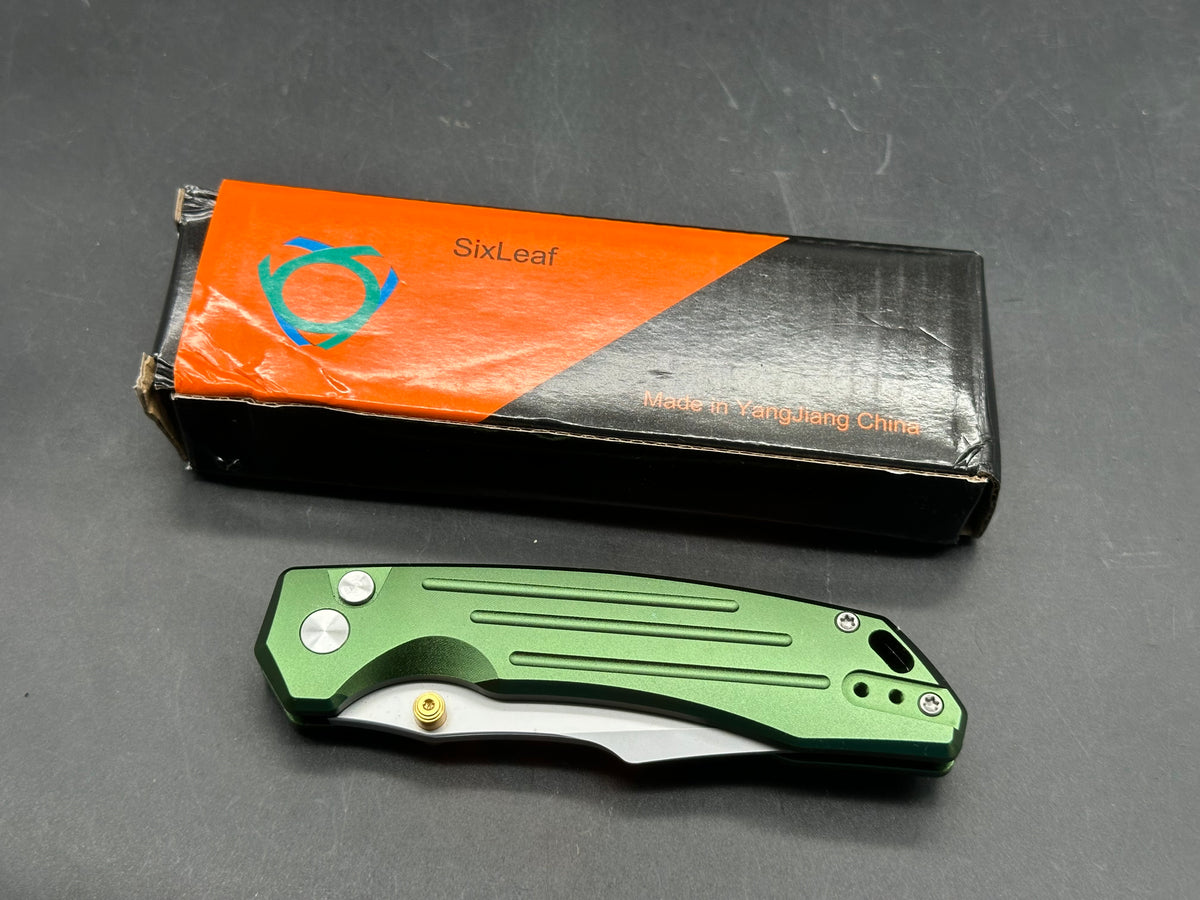 SIXLEAF SL-82 FOLDING KNIFE GREEN ALUMINUM HANDLE 14C28N HARPOON PLAIN EDGE
