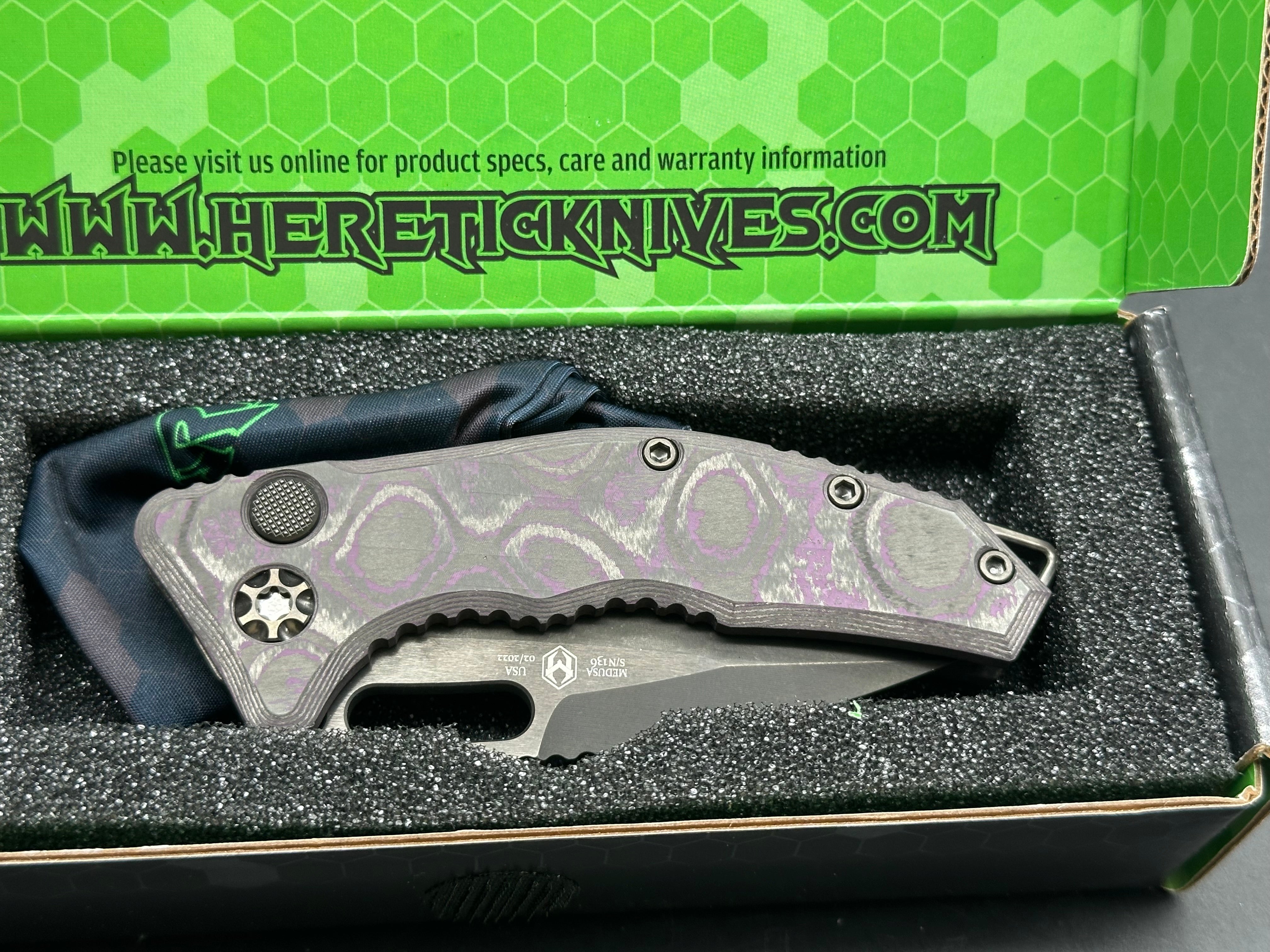 Heretic Knives Medusa T/E Auto Folder Purple Fat Carbon Camo Body w/ Two Tone DLC Plain Edge Blade (3")