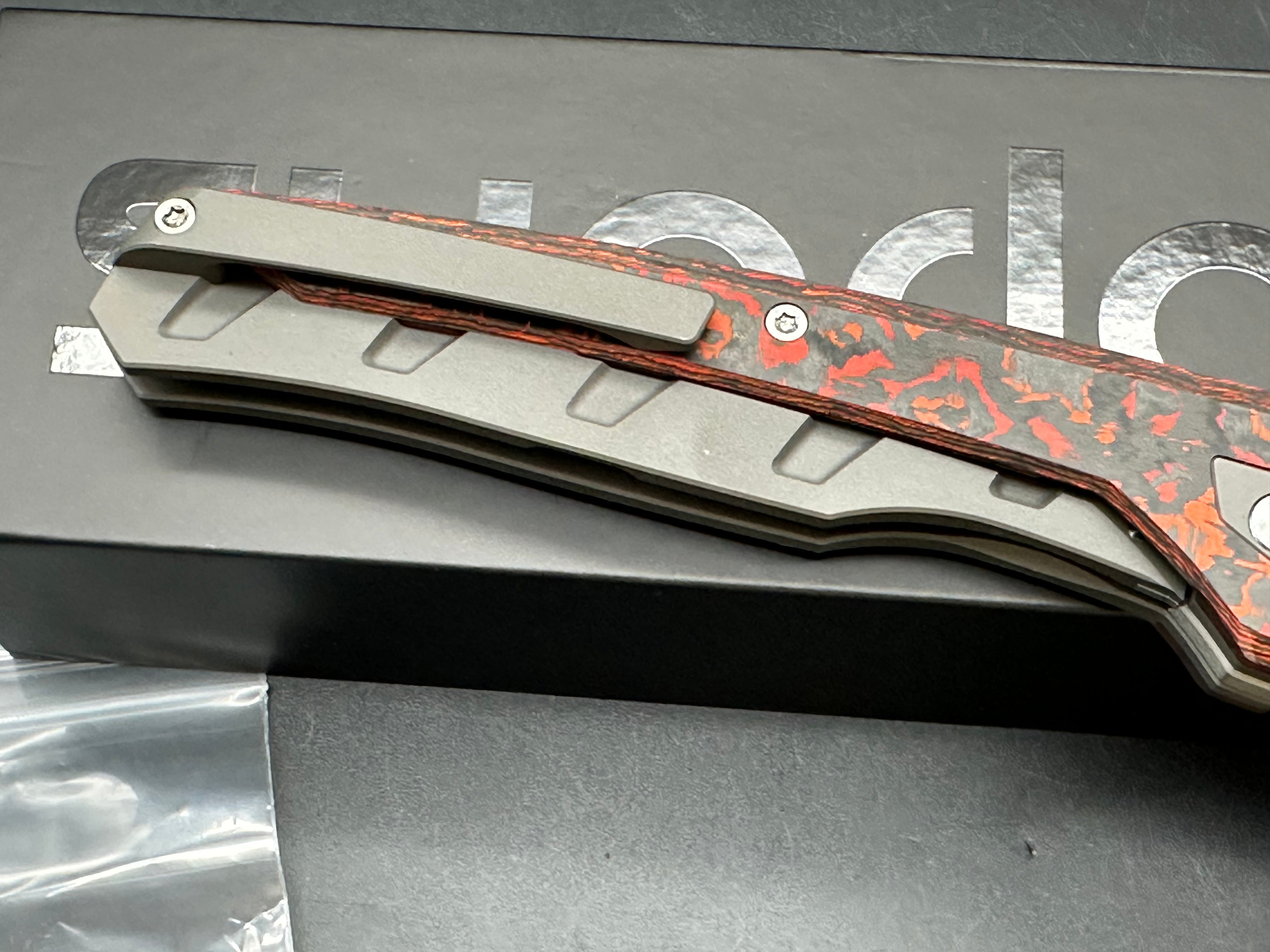 Suprlativ Matador: 3.875 Bohler M390 blade titanium frame with Mars Valley Fat Carbon Fiber inlays