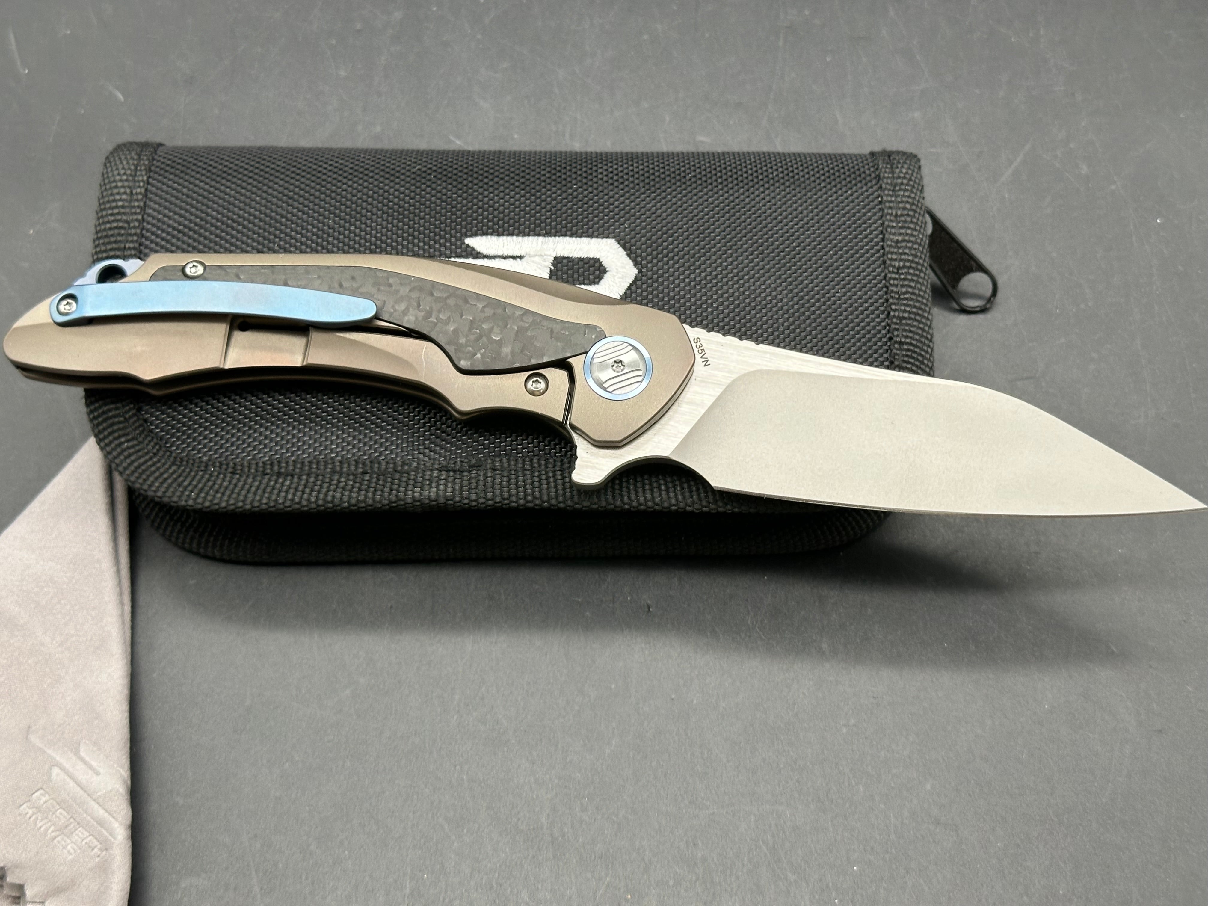 Bestech Pterodactyl: 3.64 bead blasted, satin finish CPM-S35VN blade