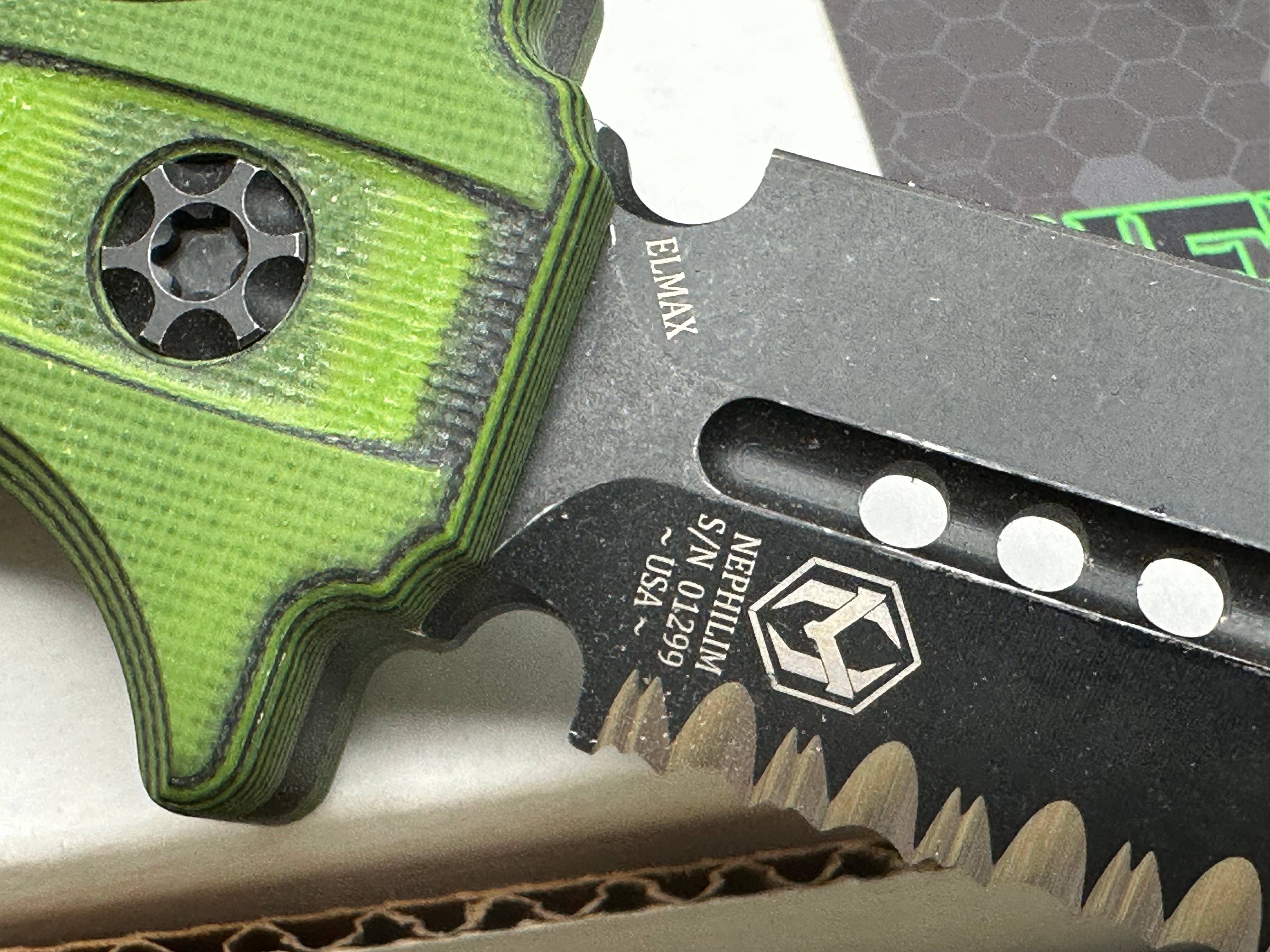 HERETIC NEPHILIM DOUBLE EDGE FIXED BLADE KNIFE - DOUBLE EDGE- BATTLEWORN BLACK FULL SERRATED BLADE WITH GREEN/BLACK G-10 SCALES