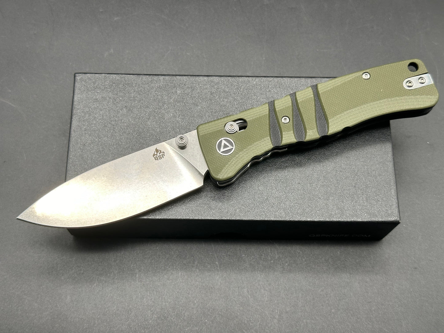 QSP RIPLEY GLYDE LOCK FOLDING KNIFE STONEWASHED 14C28N BLADE GREEN/BLACK G10 HANDLE