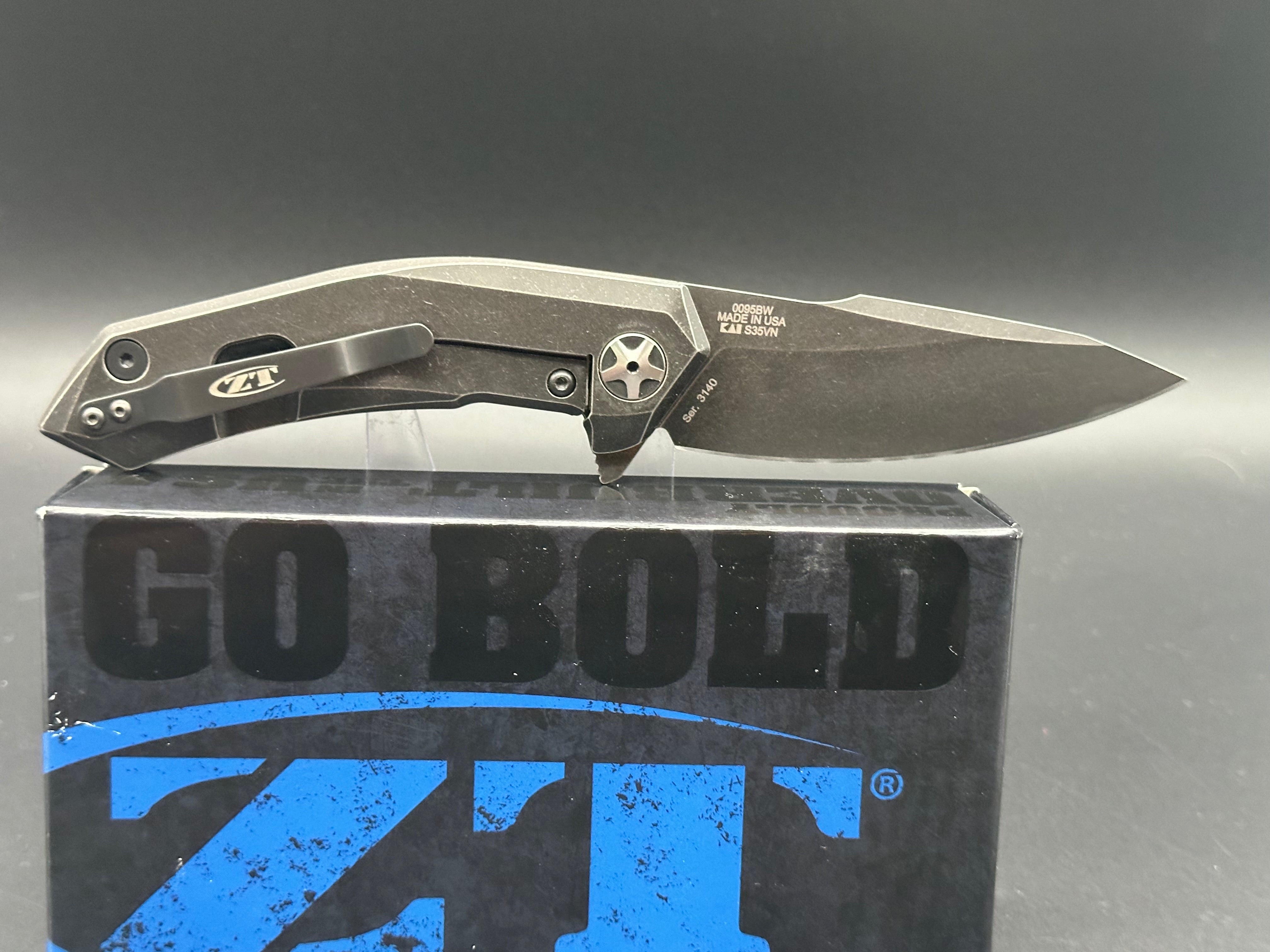 Zero Tolerance 0095BW Flipper