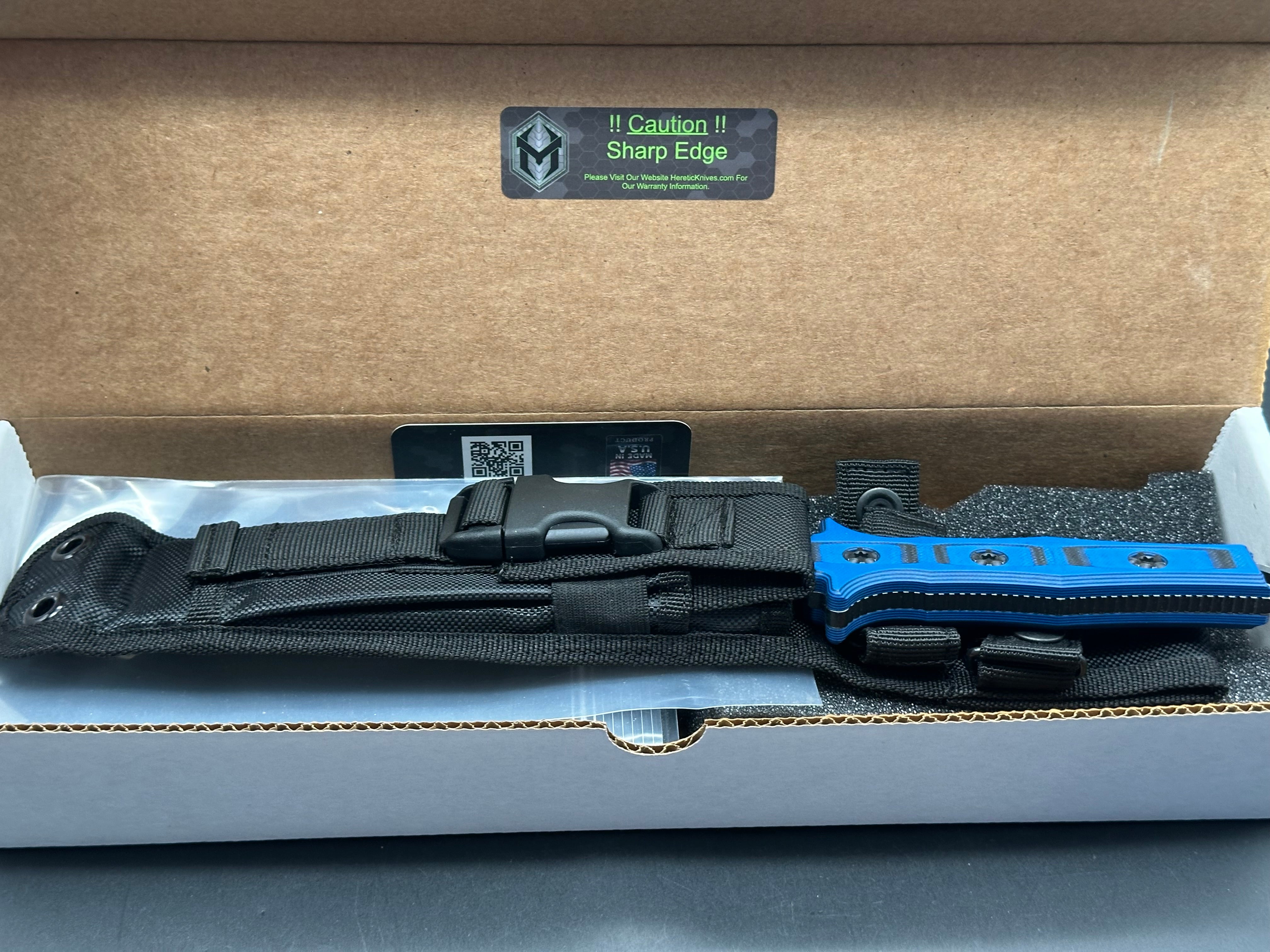 Heretic Knives – H003-8C-BLUBLK – Nephilim Fixed Blade D/E Dagger – Serrated – Elmax – G10 – Blue Black