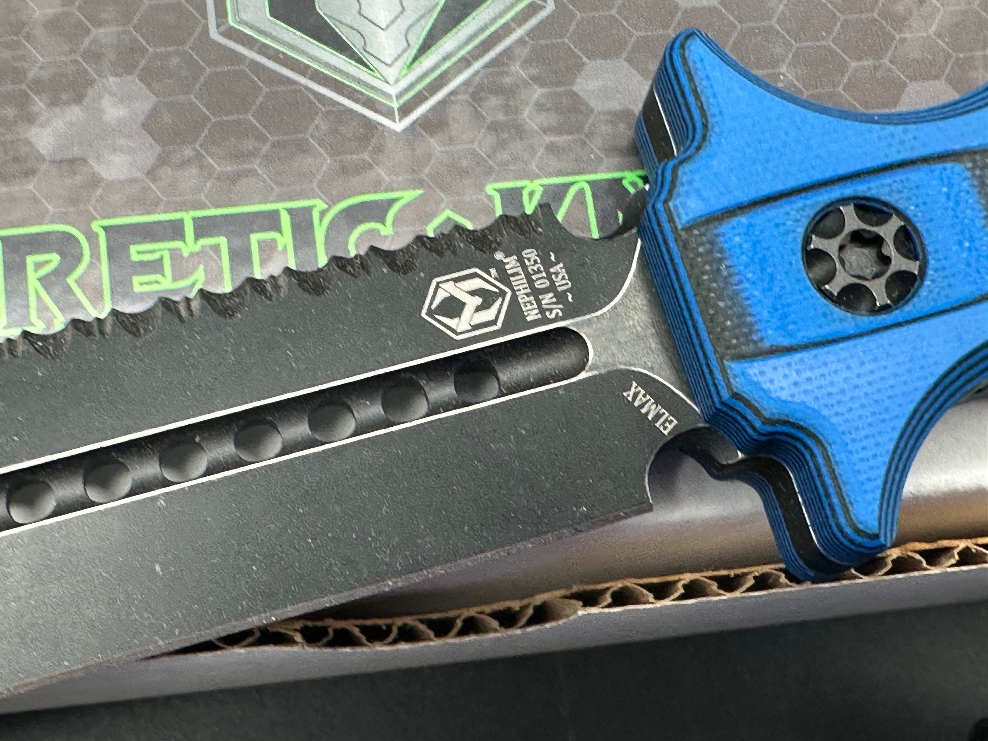 Heretic Knives – H003-8C-BLUBLK – Nephilim Fixed Blade D/E Dagger – Serrated – Elmax – G10 – Blue Black