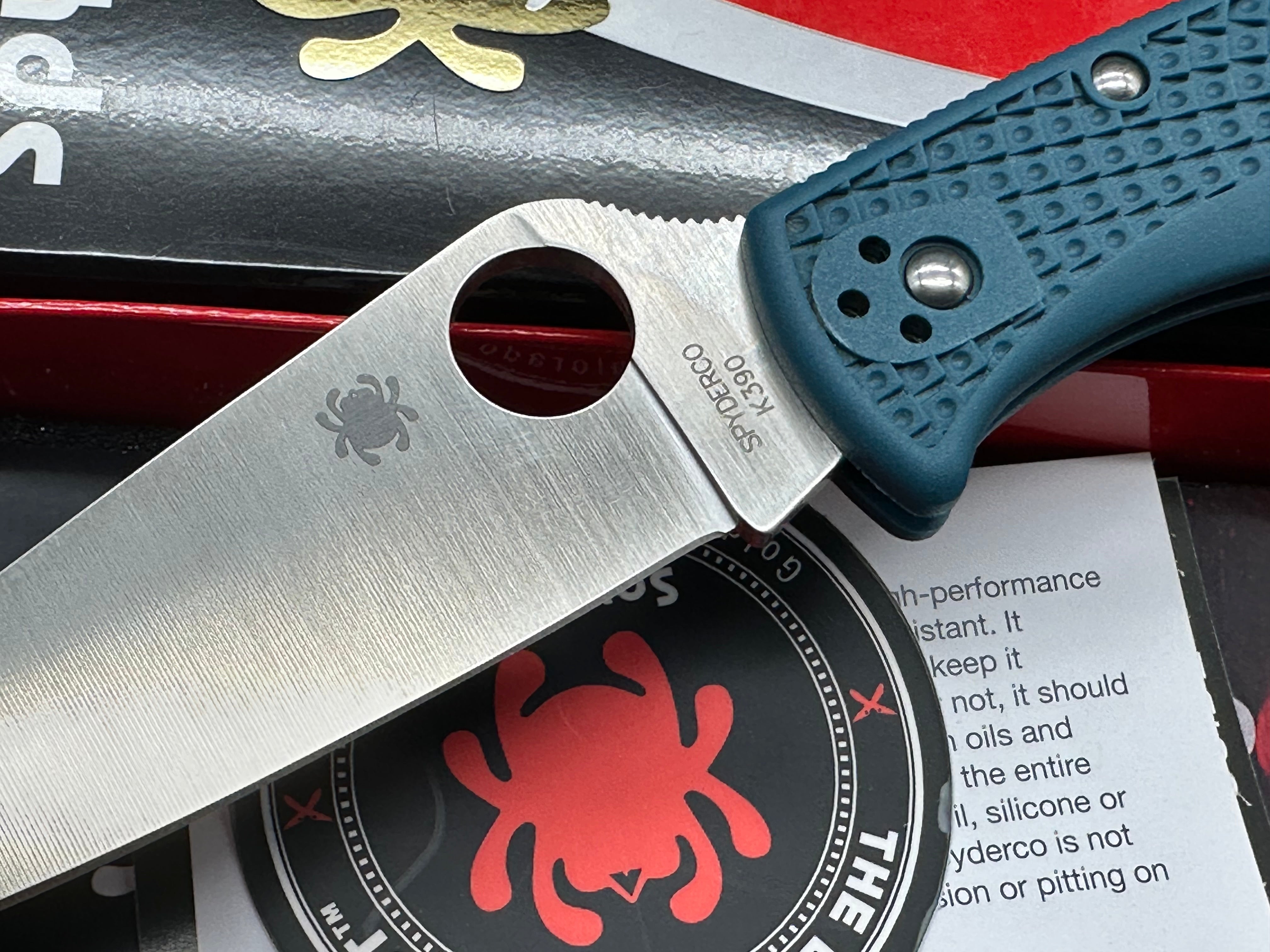 Spyderco Endura 4 Lightweight, 3.8" K390 Satin Blade with Blue FRN Handle