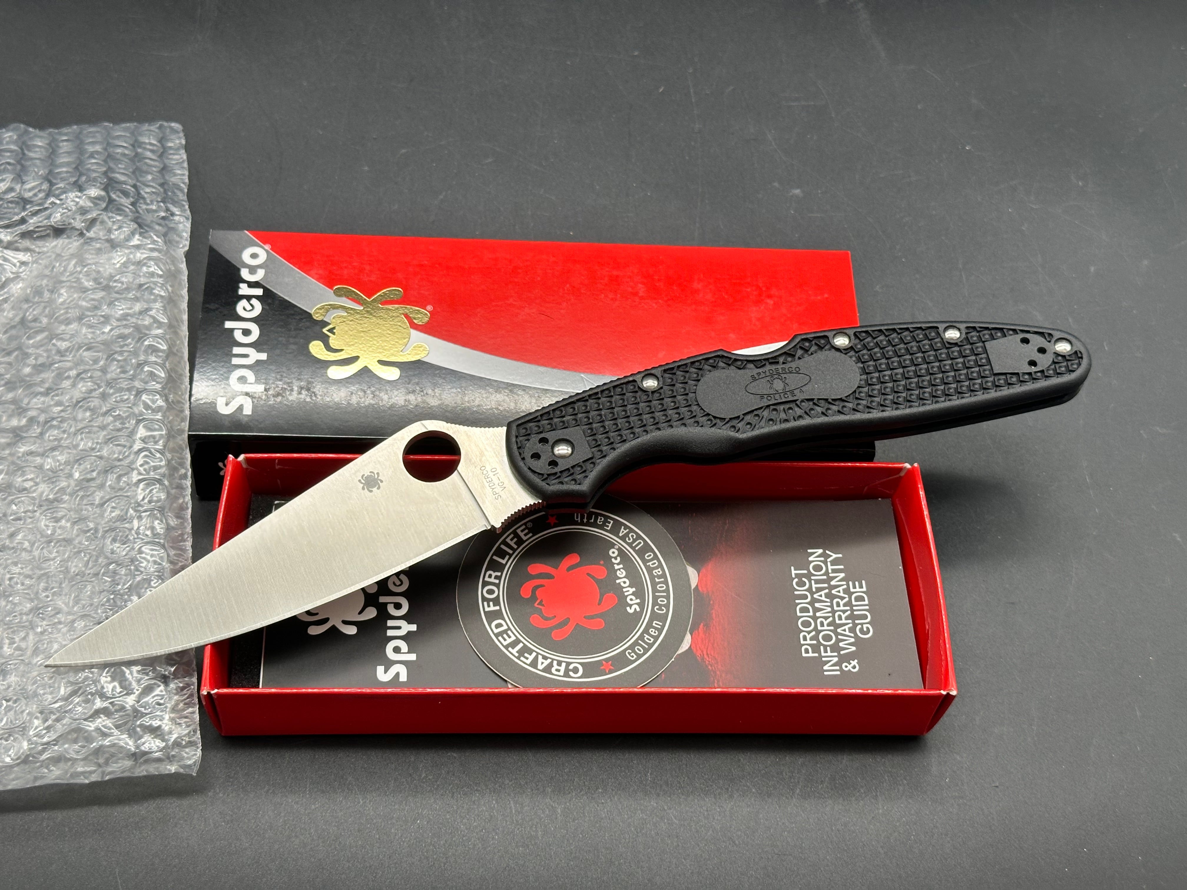 Spyderco Police 4 Lightweight, 4.38" VG-10 Satin Blade with Black FRN Handle