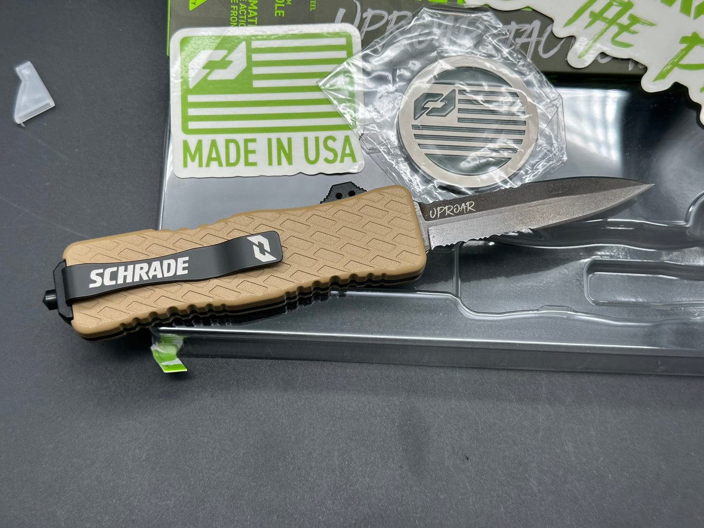 Schrade Uproar Dagger D/A OTF Automatic Knife FDE Aluminum (3" Black D2 Serr)