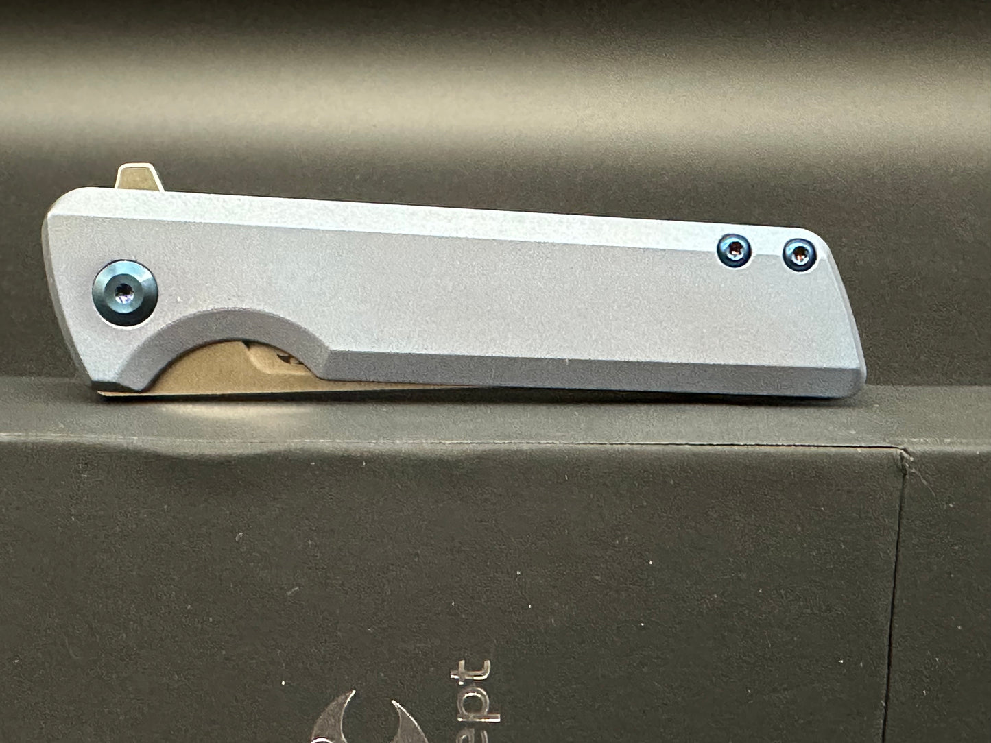 KANSEPT ANOMALY BLUE ORANGE PEEL TITANIUM HANDLE S35VN