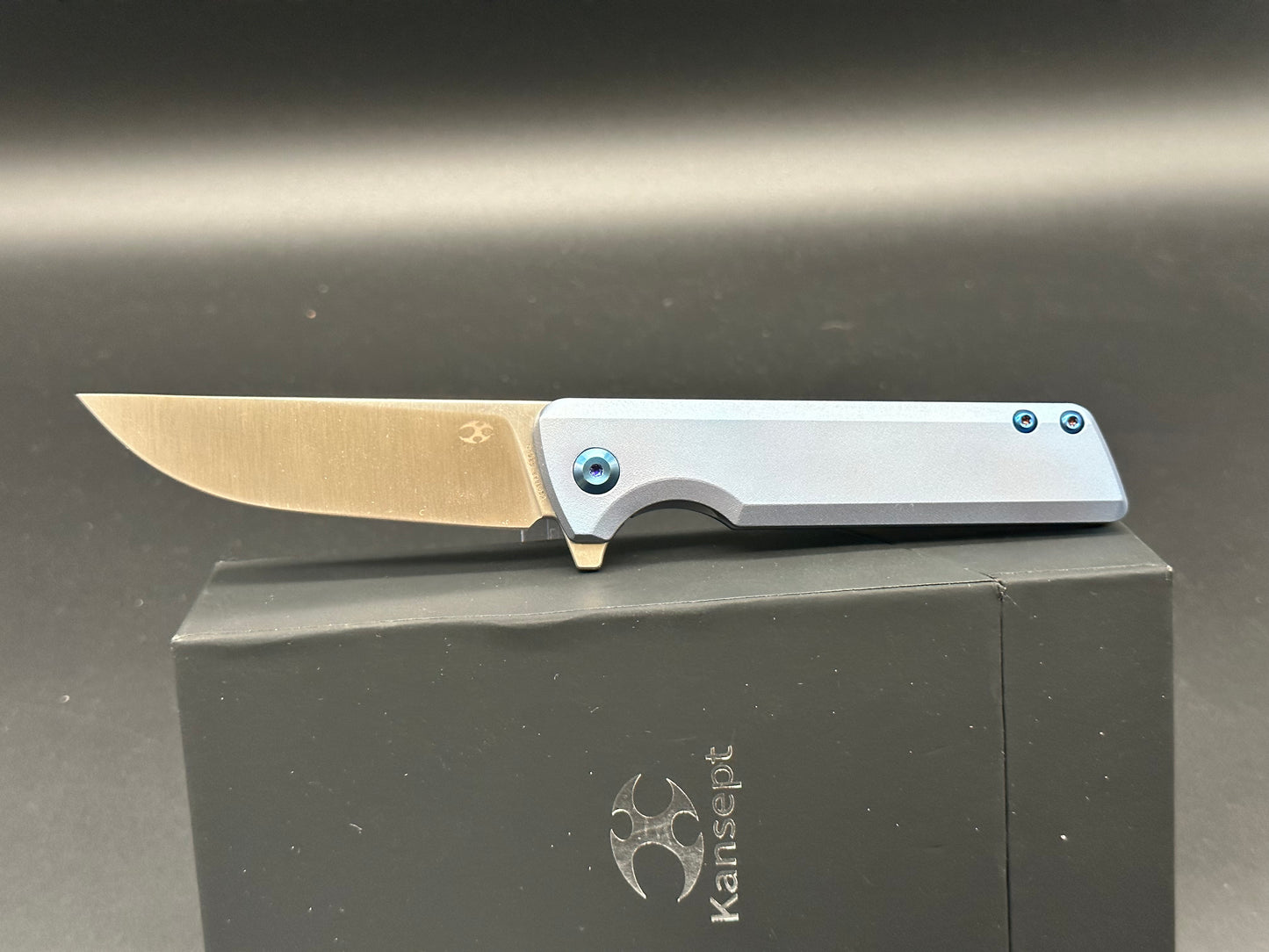 KANSEPT ANOMALY BLUE ORANGE PEEL TITANIUM HANDLE S35VN