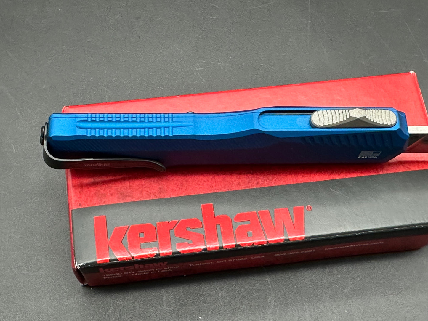 Kershaw Livewire OTF, 3.3" MagnaCut Spear Point Stonewash Blade with Blue Aluminum Handle