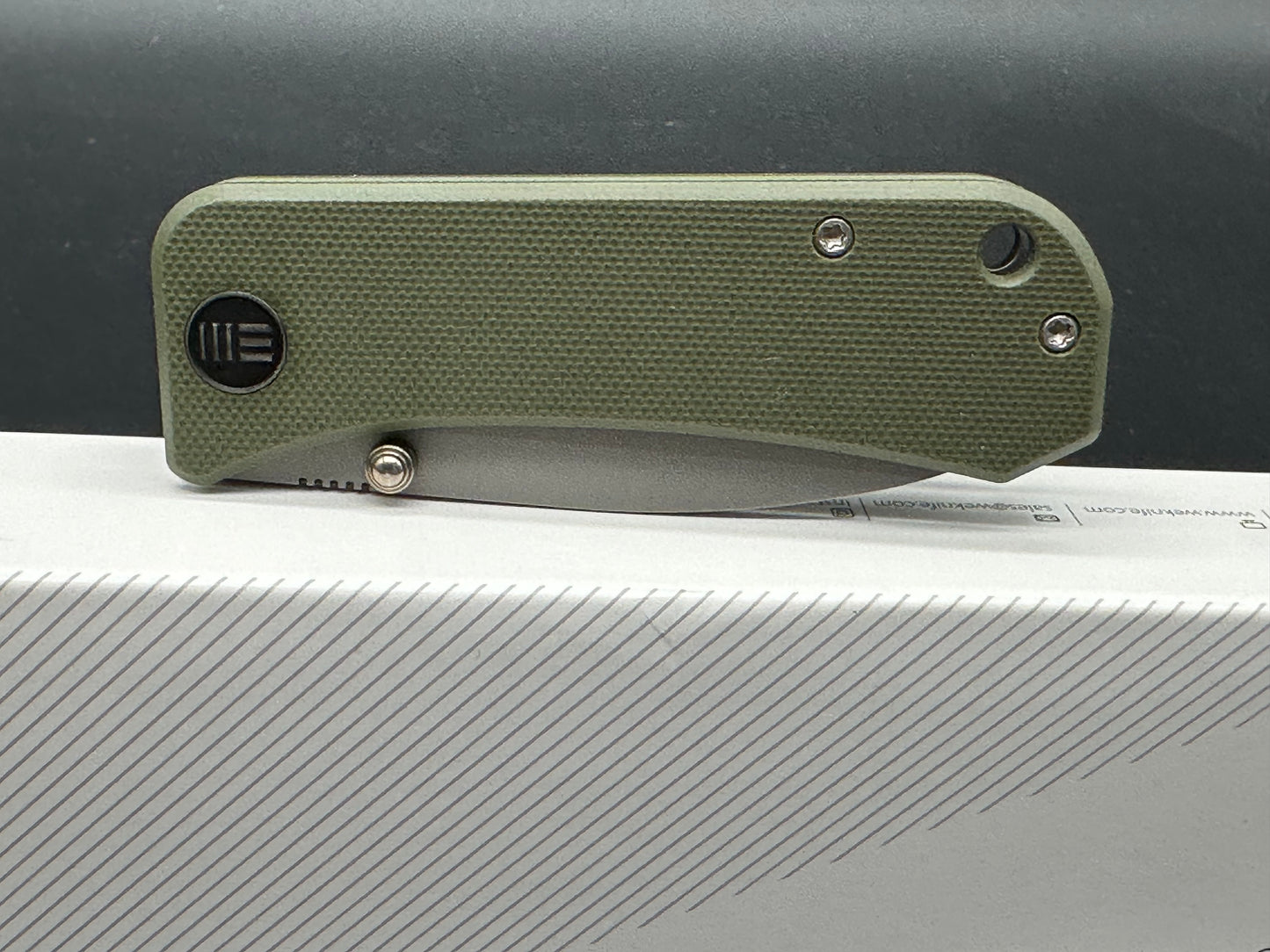 WE Banter S35VN Stonewash Drop Point Blade with Green G10 Handle