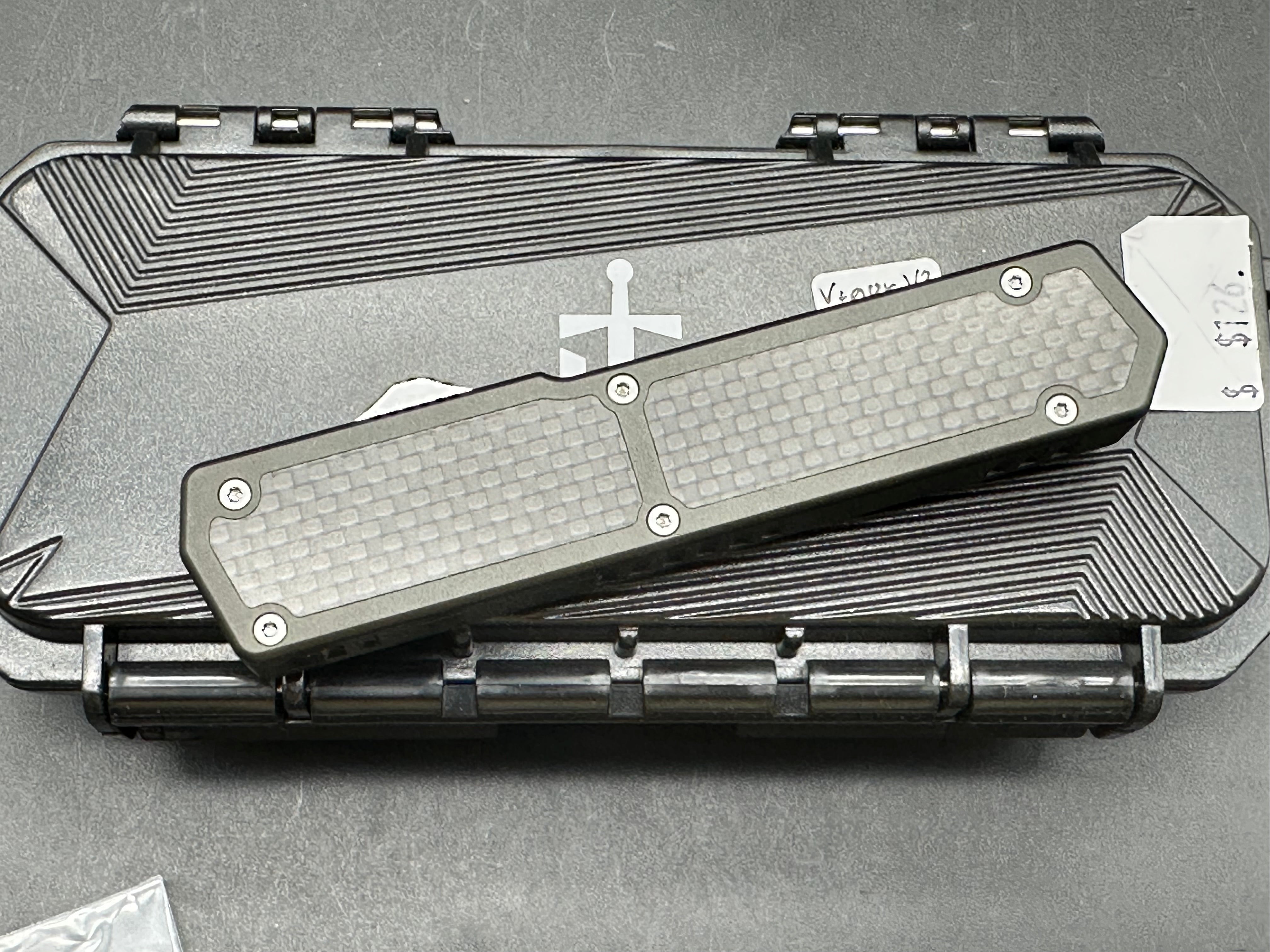 TakCom Vigor OTF Satin, Black Aluminum 154CM tanto blade